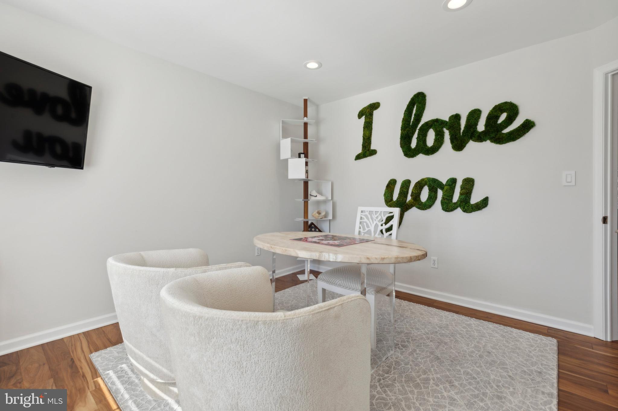 LAFAYETTE HILL - Residential