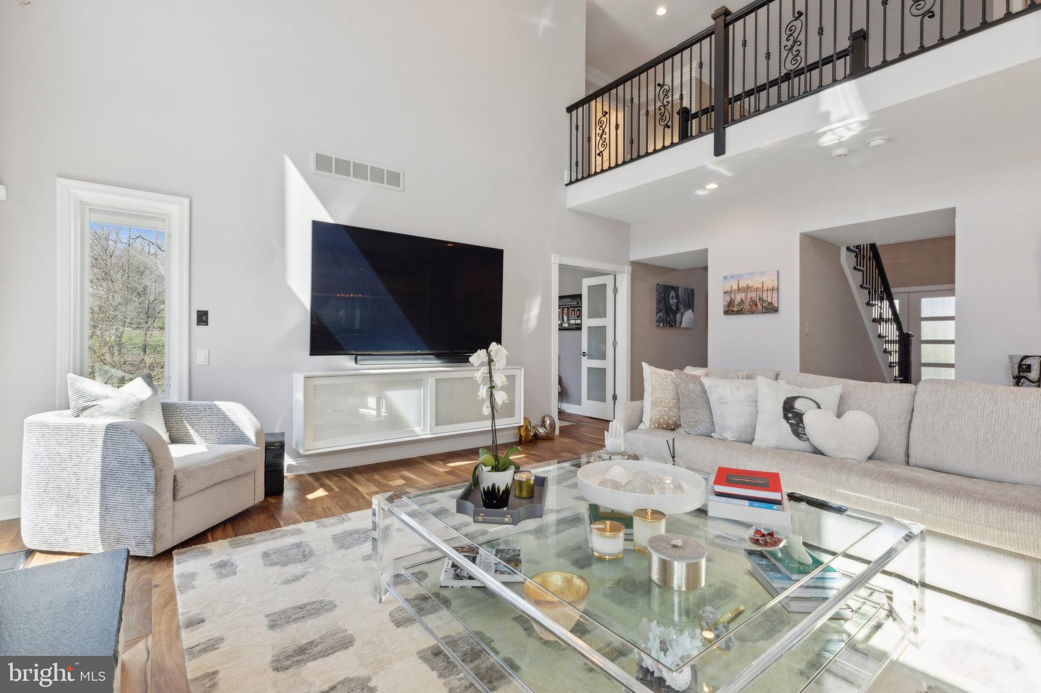 LAFAYETTE HILL - Residential