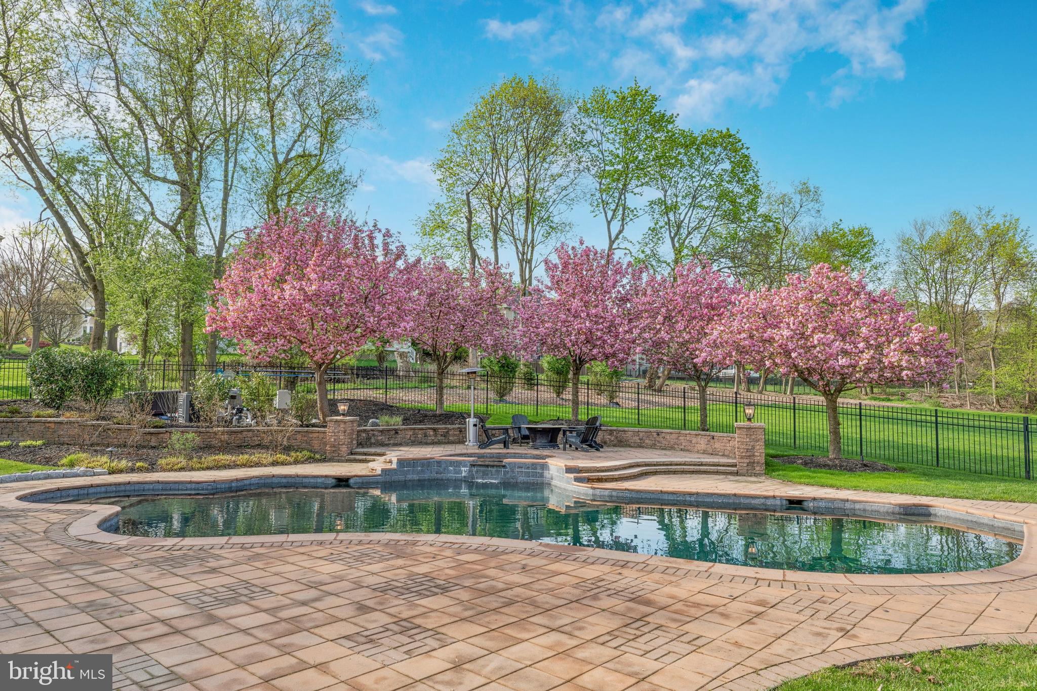 LAFAYETTE HILL - Residential