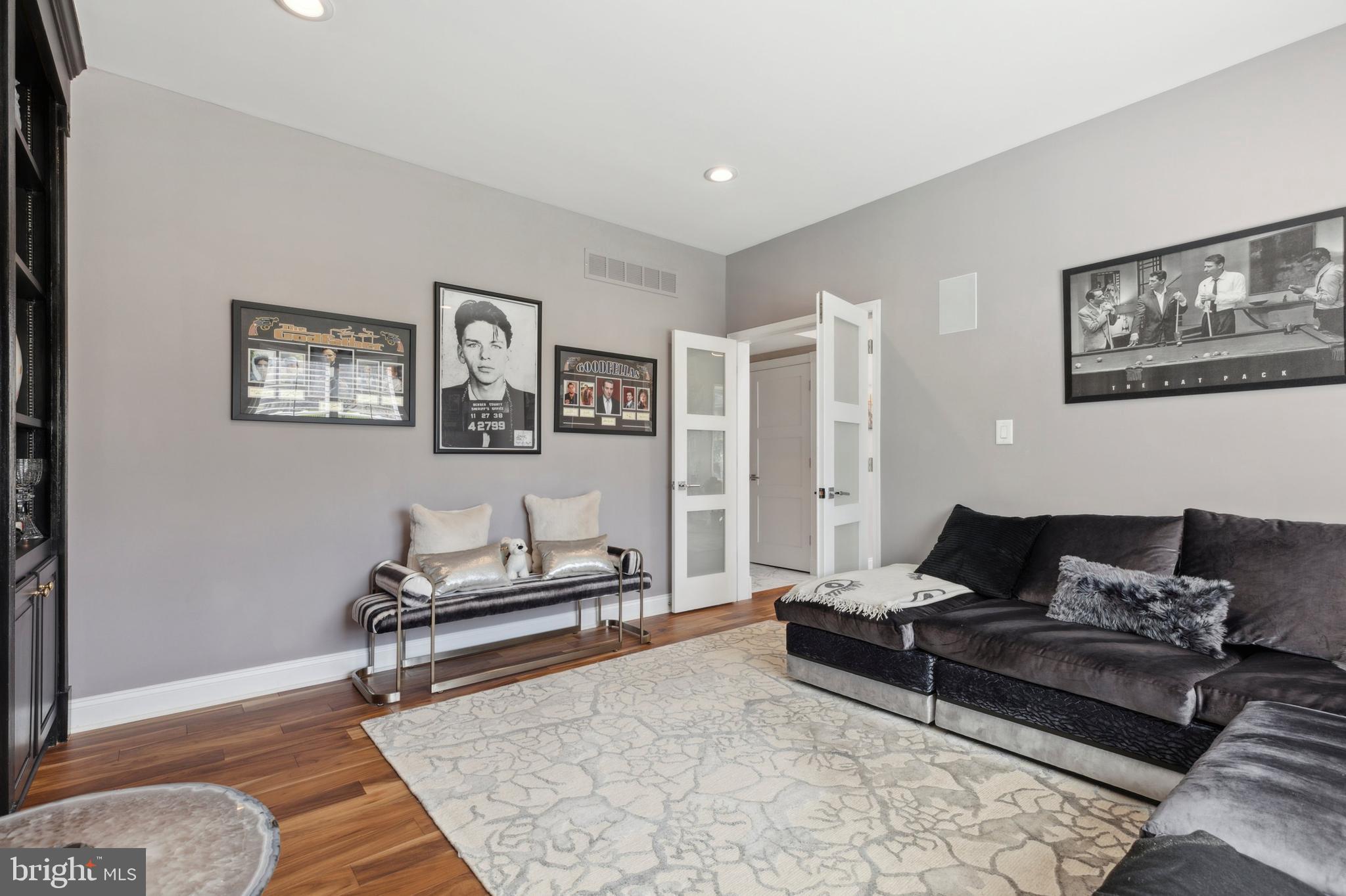 LAFAYETTE HILL - Residential