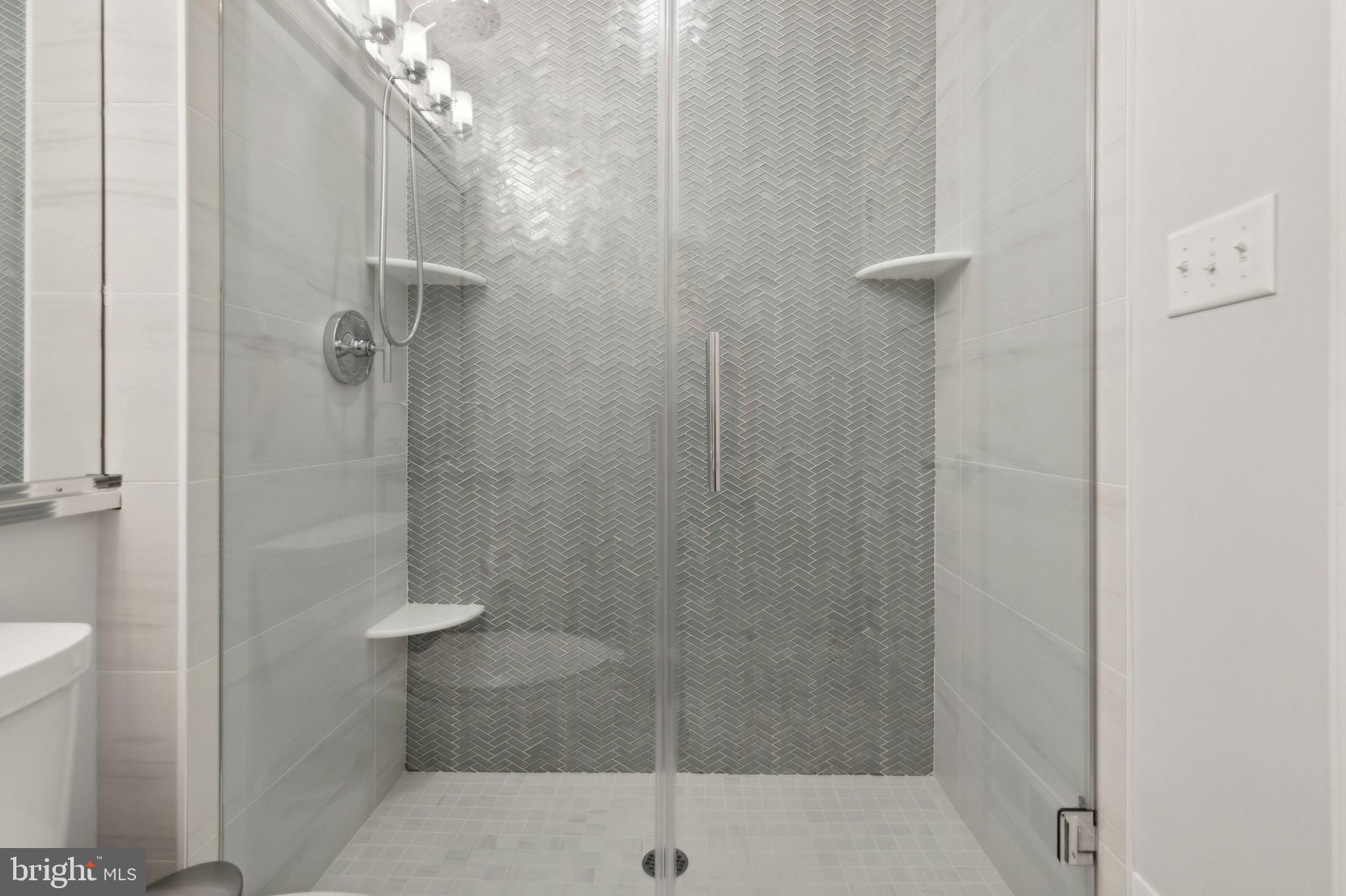 LAFAYETTE HILL - Residential