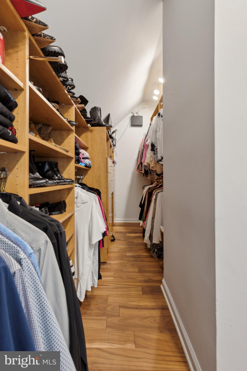 LAFAYETTE HILL - Residential