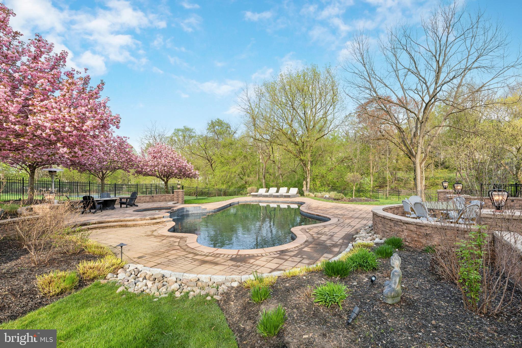 LAFAYETTE HILL - Residential