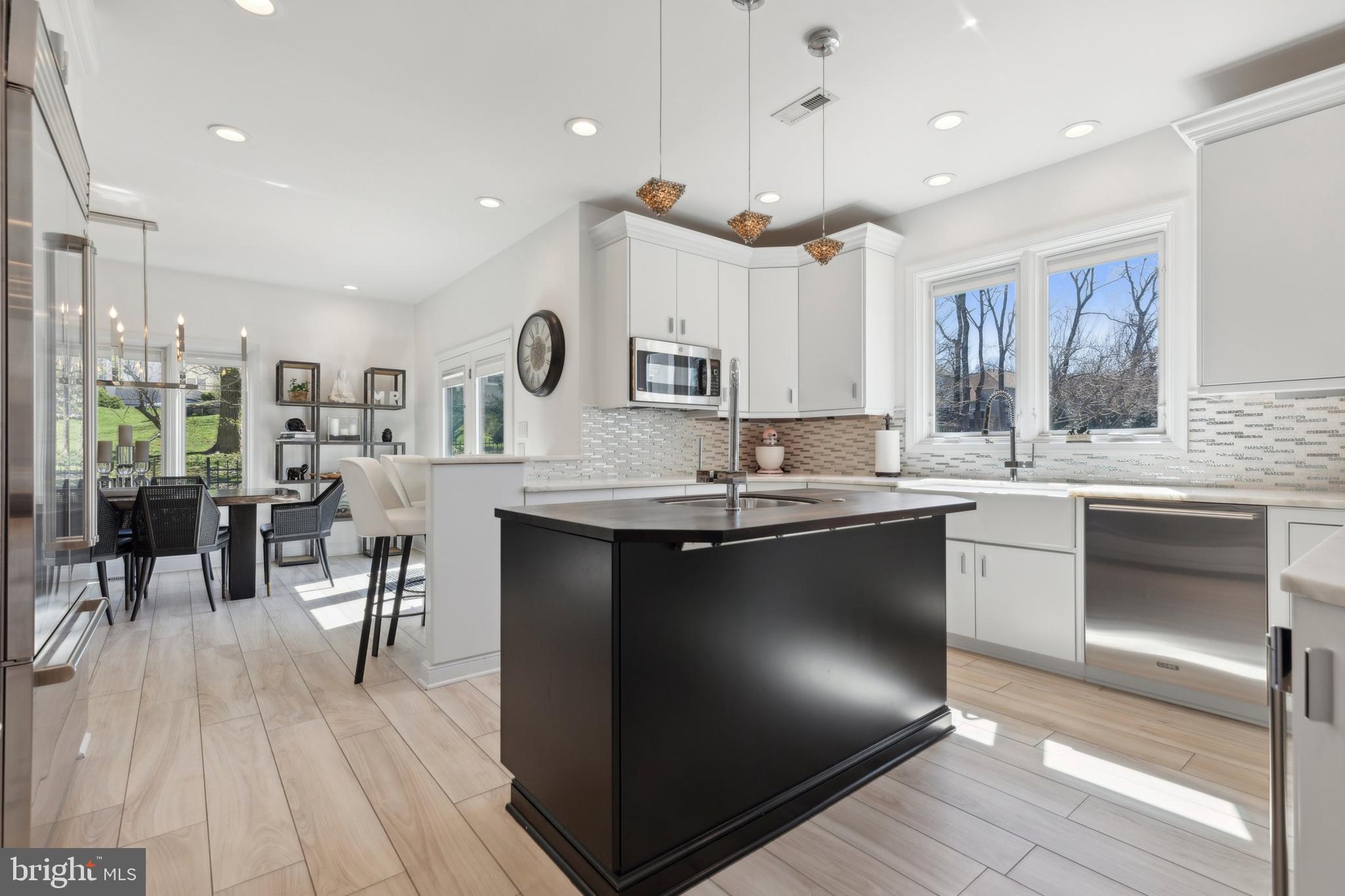 LAFAYETTE HILL - Residential