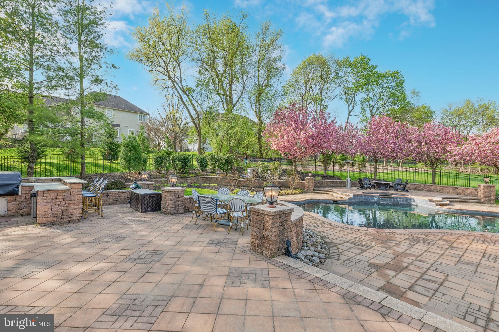 LAFAYETTE HILL - Residential