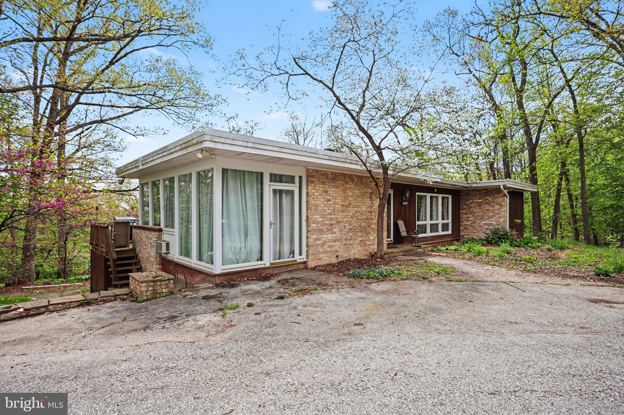 1550 TABLE ROCK ROAD