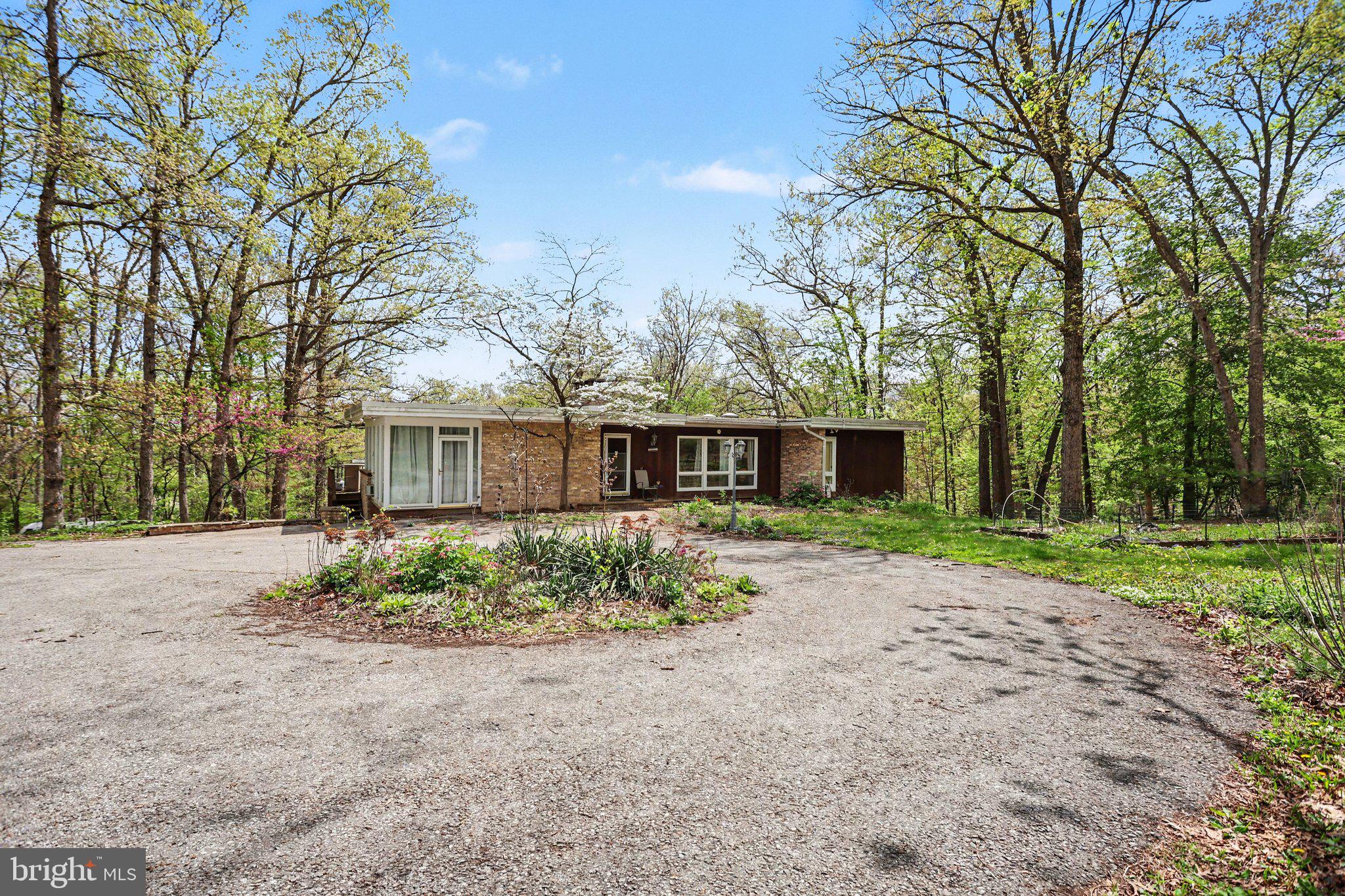 1550 TABLE ROCK ROAD