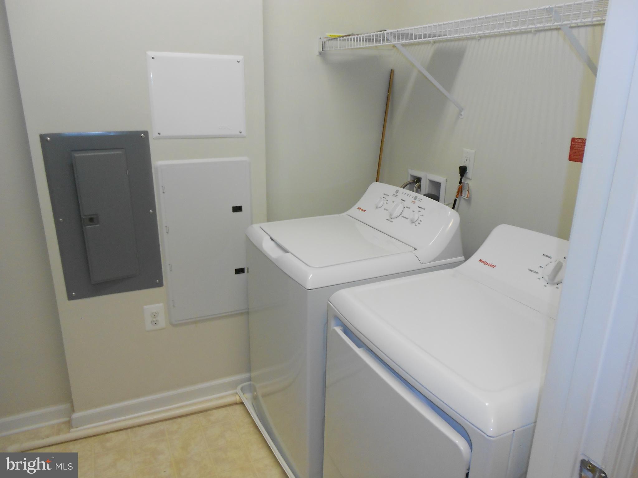 POTOMAC GREEN BY DEL WEBB - Residential