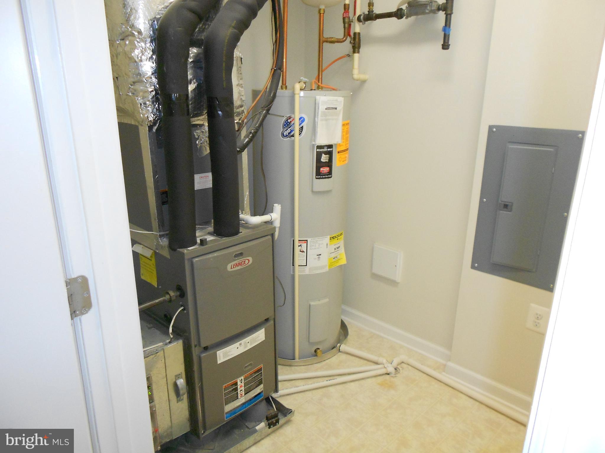 POTOMAC GREEN BY DEL WEBB - Residential