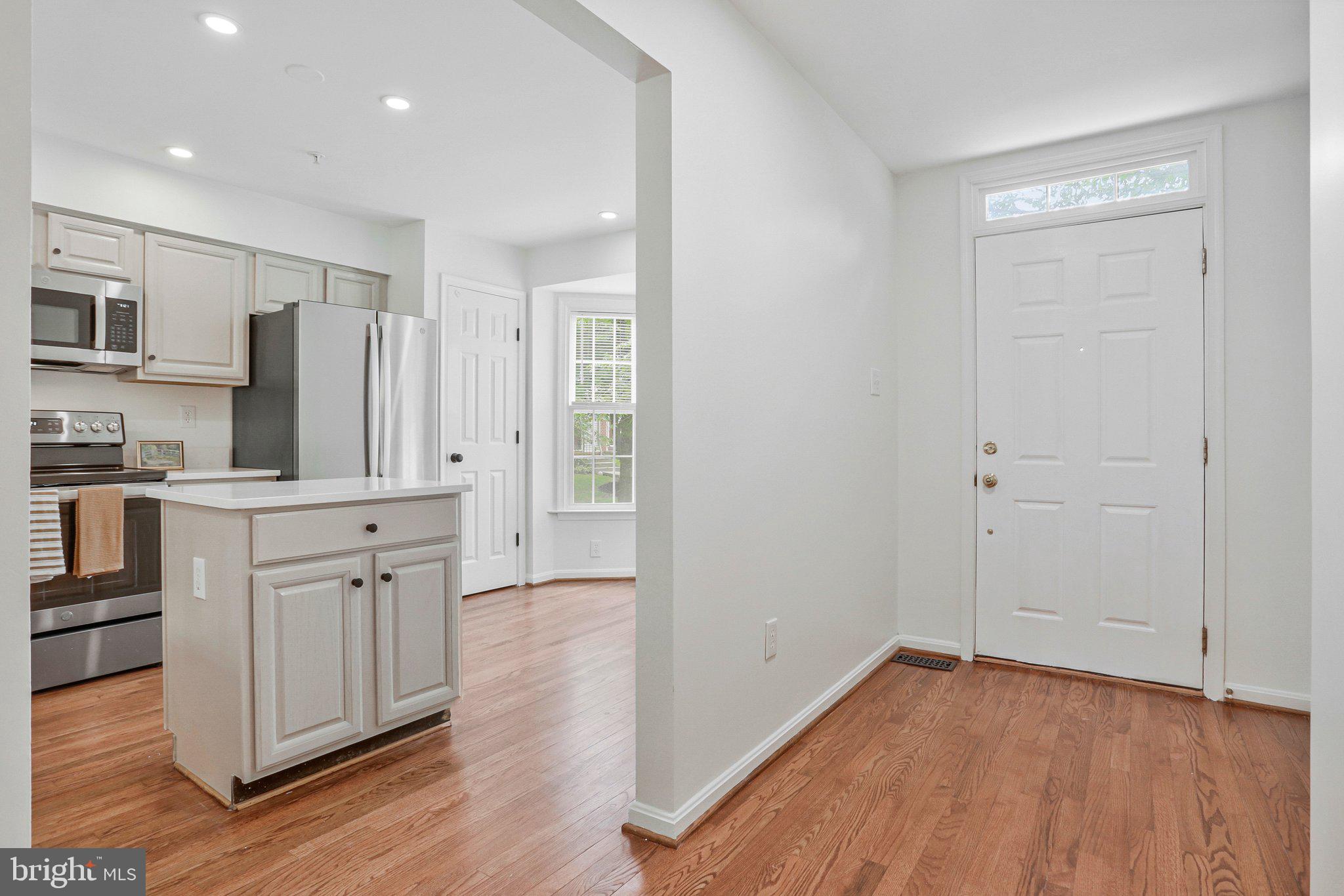6325 HAMPTON PLACE
