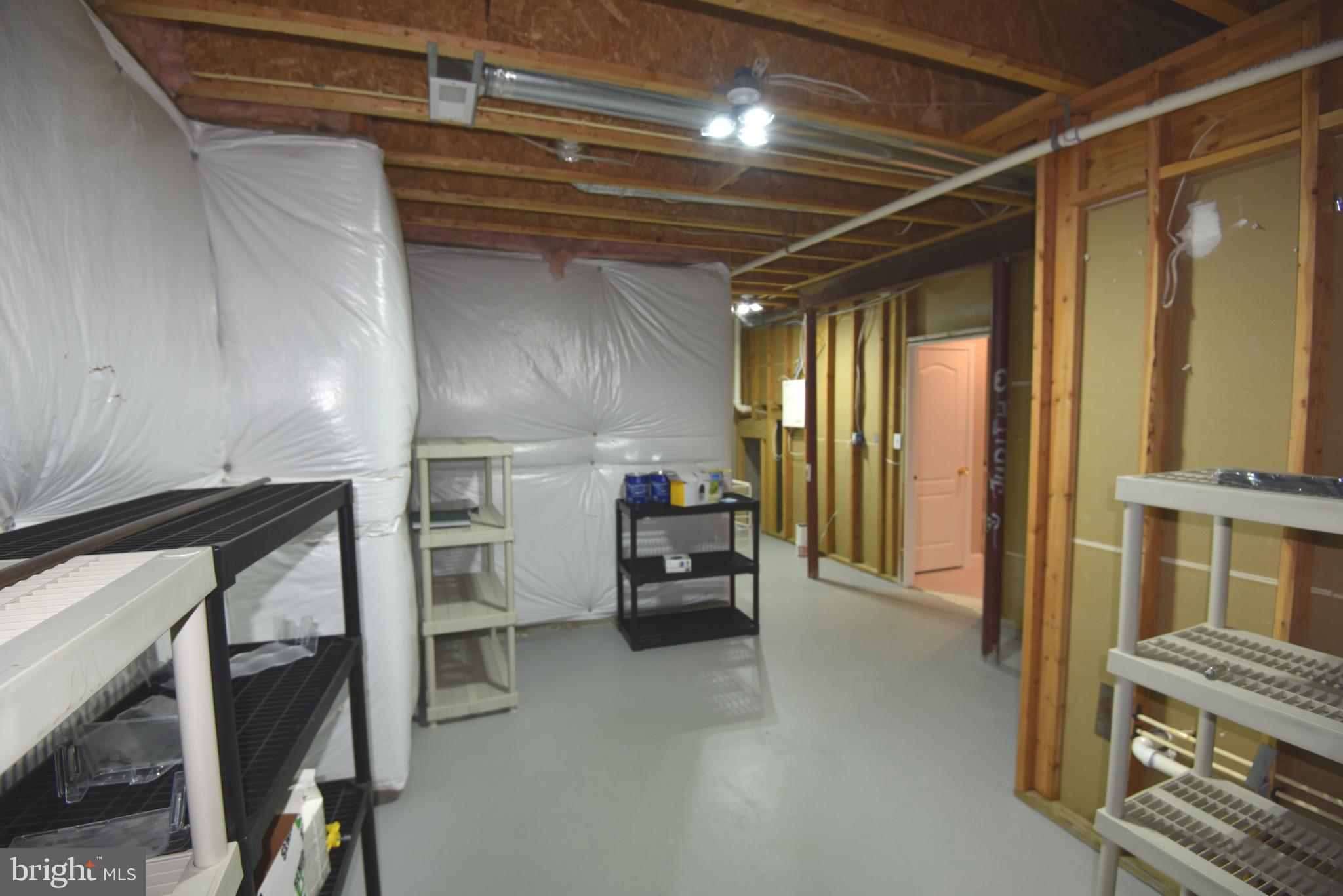 BELMONT COUNTRY CLUB - Residential Lease