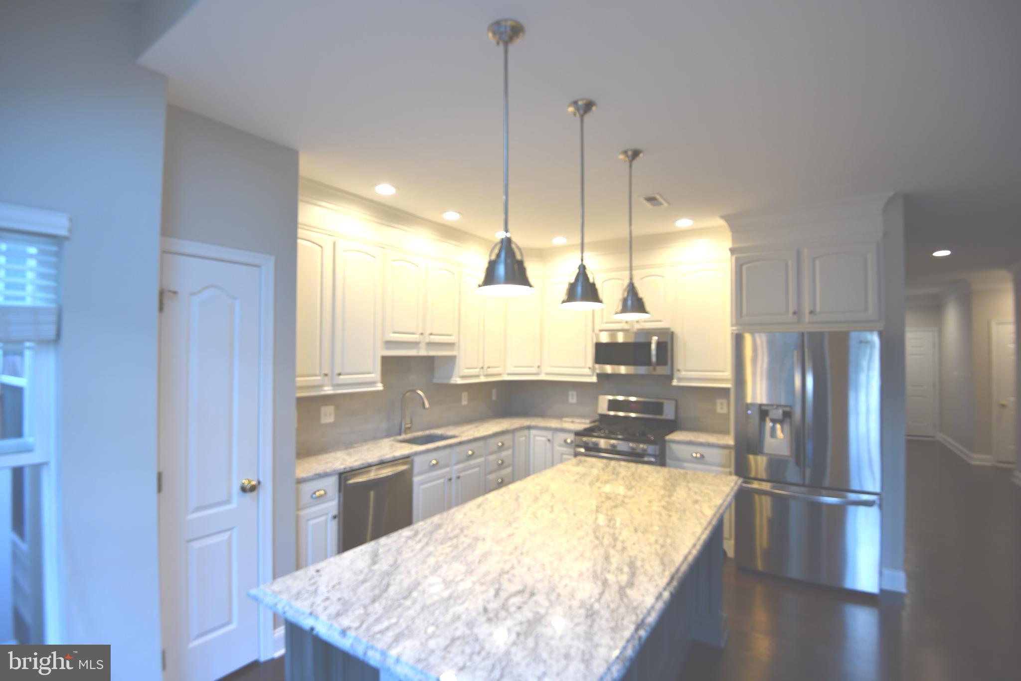 BELMONT COUNTRY CLUB - Residential Lease