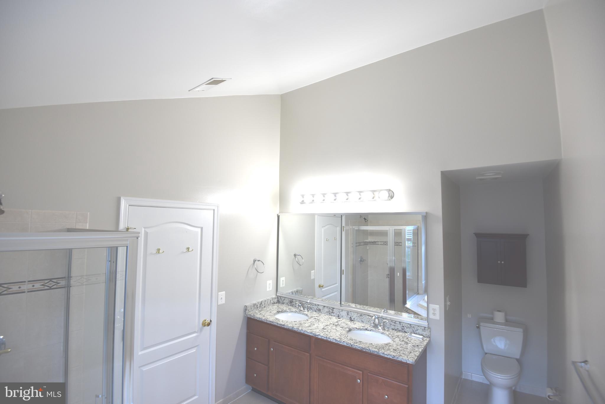 BELMONT COUNTRY CLUB - Residential Lease