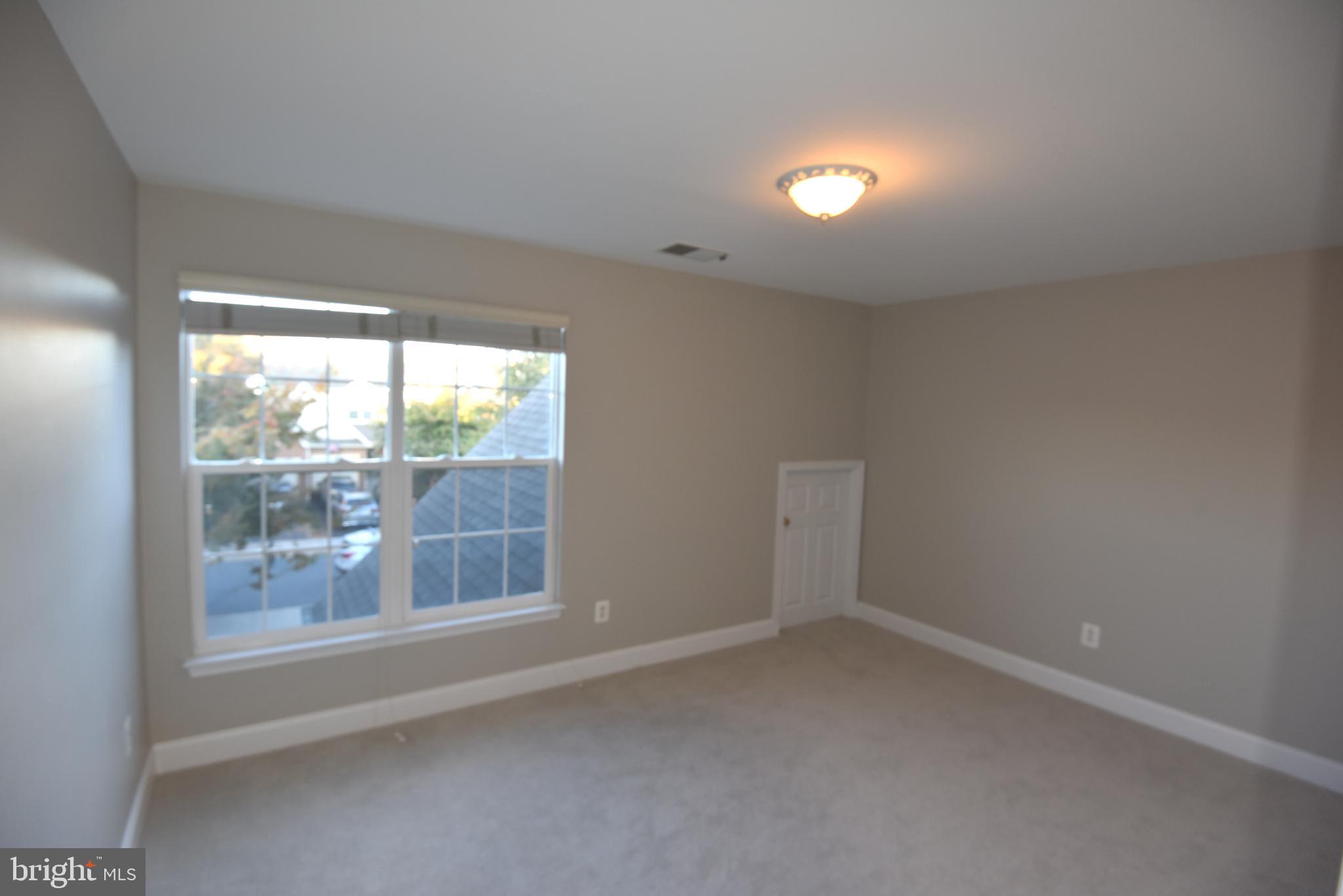 BELMONT COUNTRY CLUB - Residential Lease