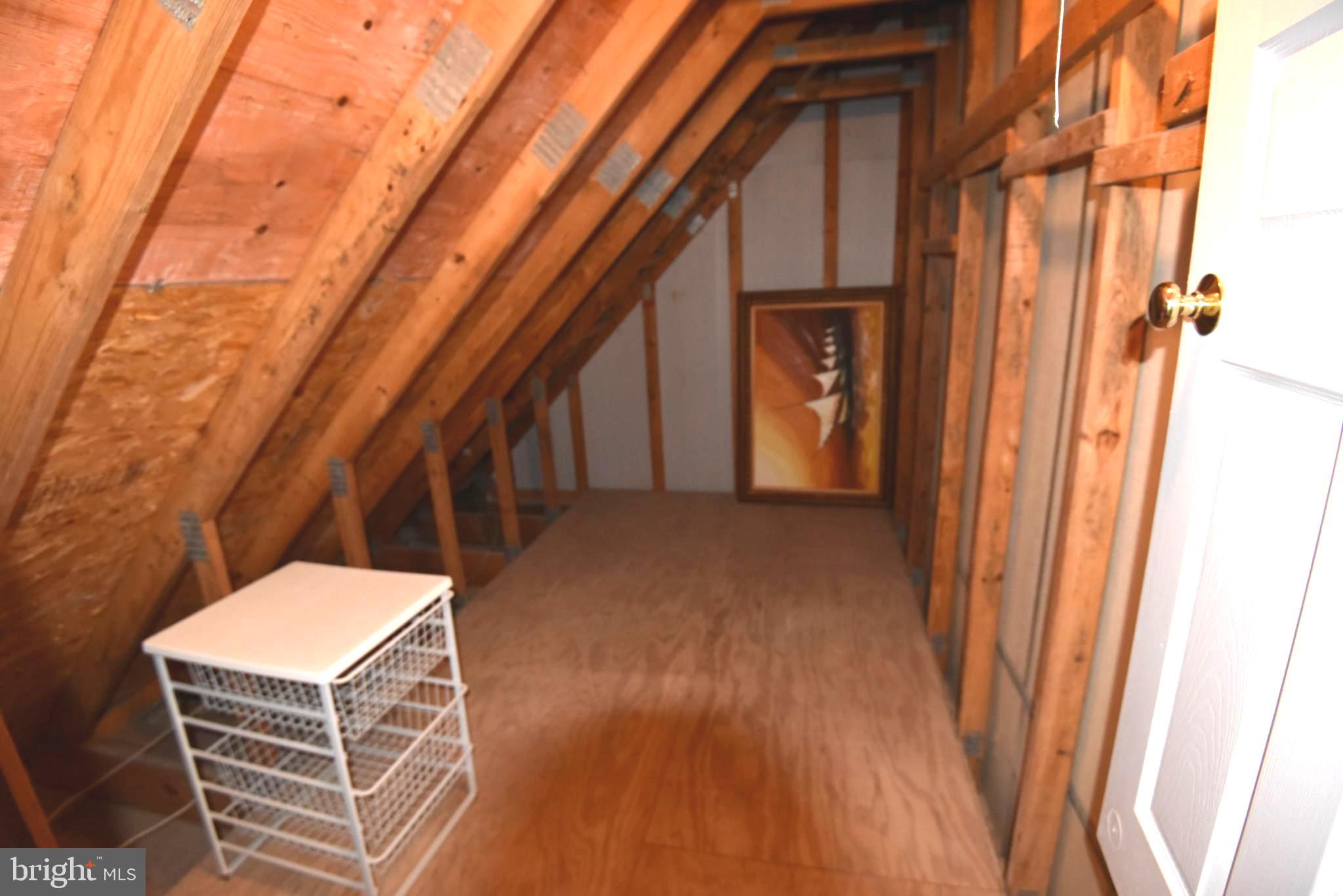 BELMONT COUNTRY CLUB - Residential Lease