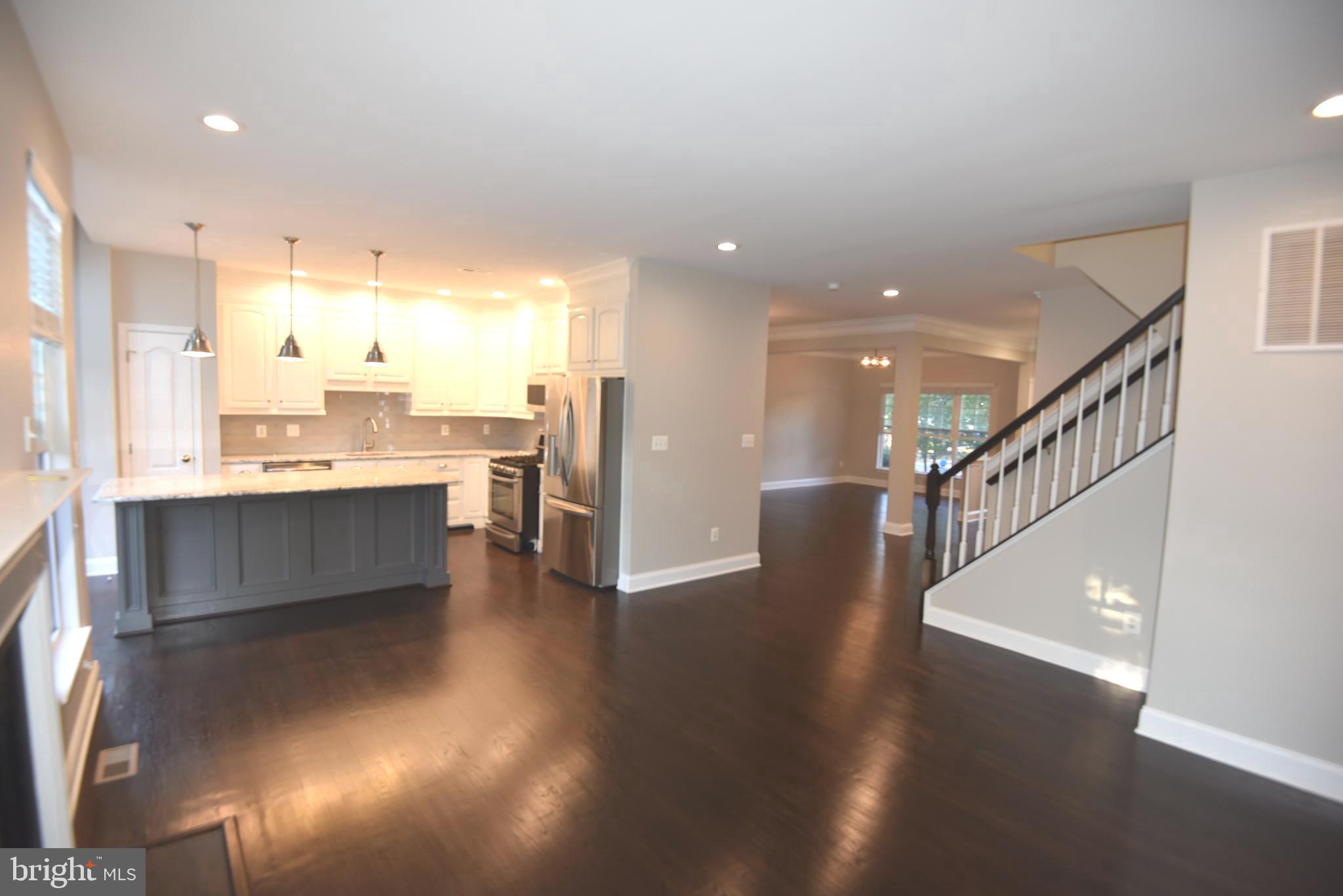 BELMONT COUNTRY CLUB - Residential Lease