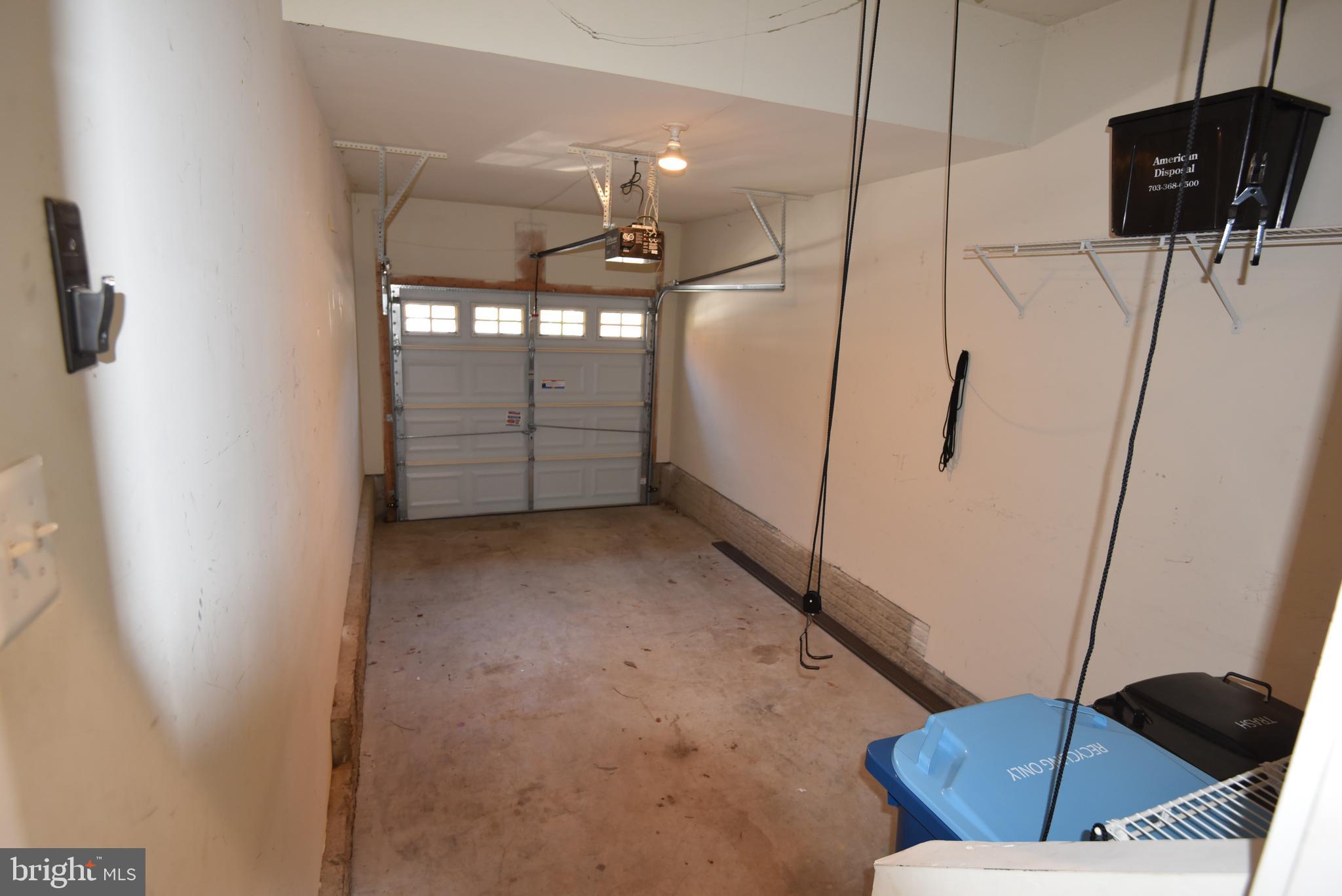 BELMONT COUNTRY CLUB - Residential Lease