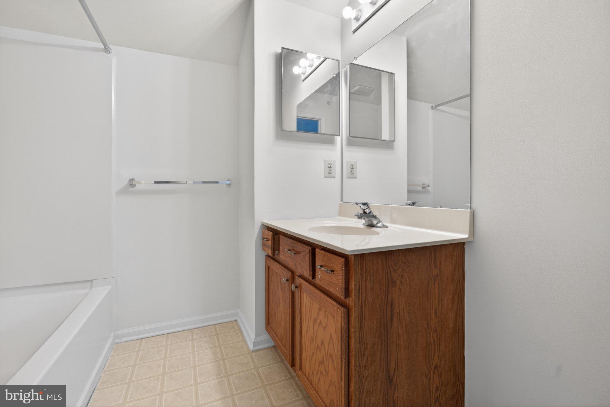 STUARTS KEEP - Residential