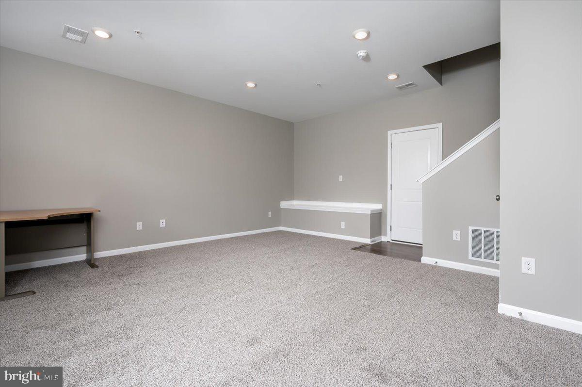 SEVERN MEADOWS - Residential