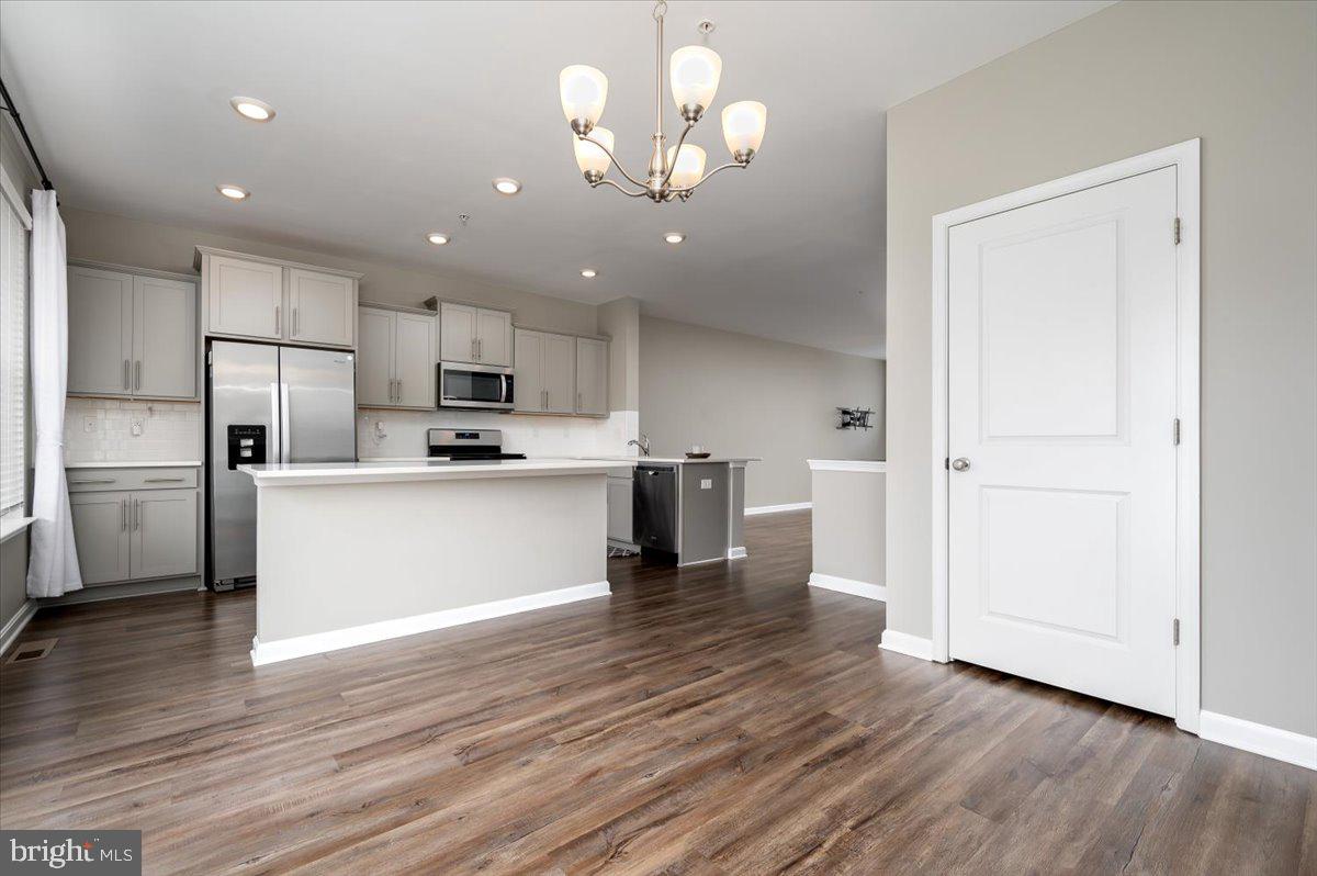 SEVERN MEADOWS - Residential