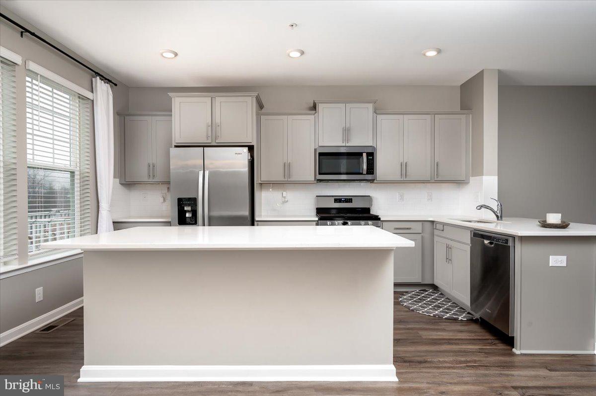 SEVERN MEADOWS - Residential