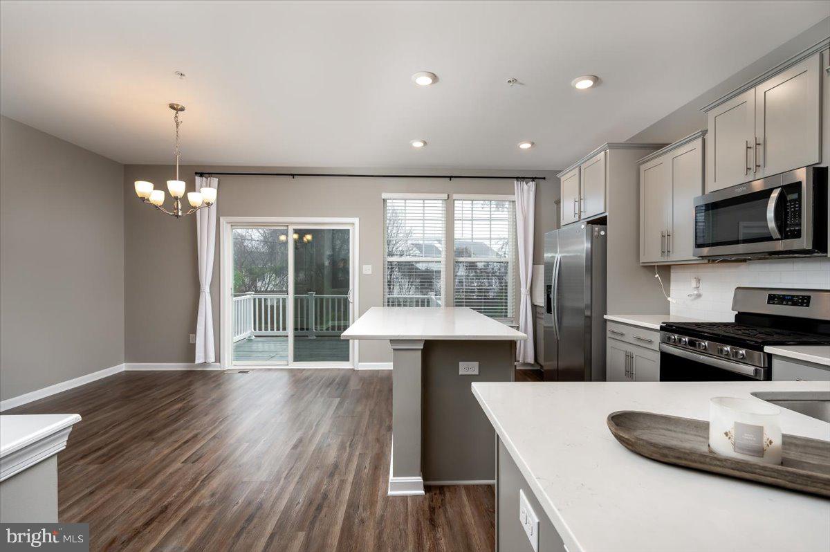 SEVERN MEADOWS - Residential