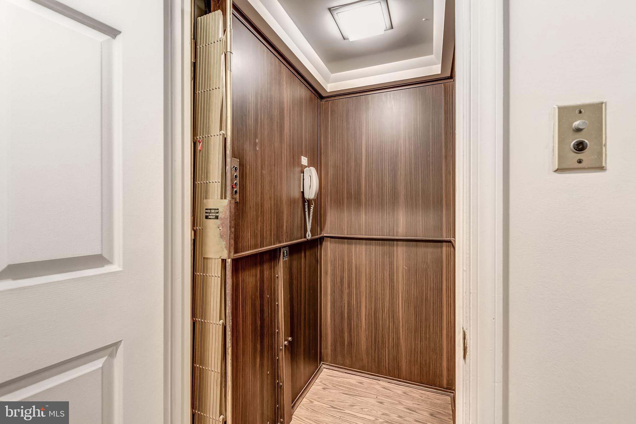 MADISON OF MCLEAN - Residential