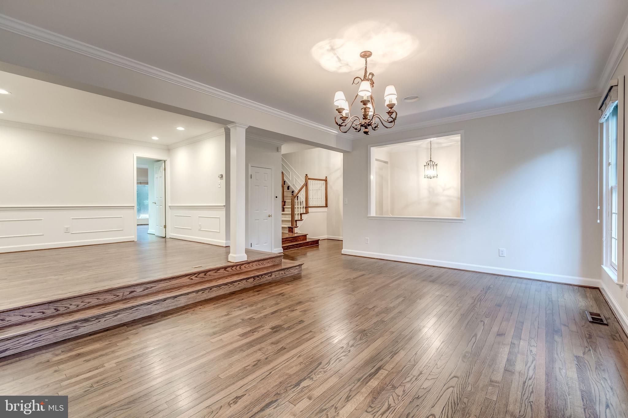 MADISON OF MCLEAN - Residential