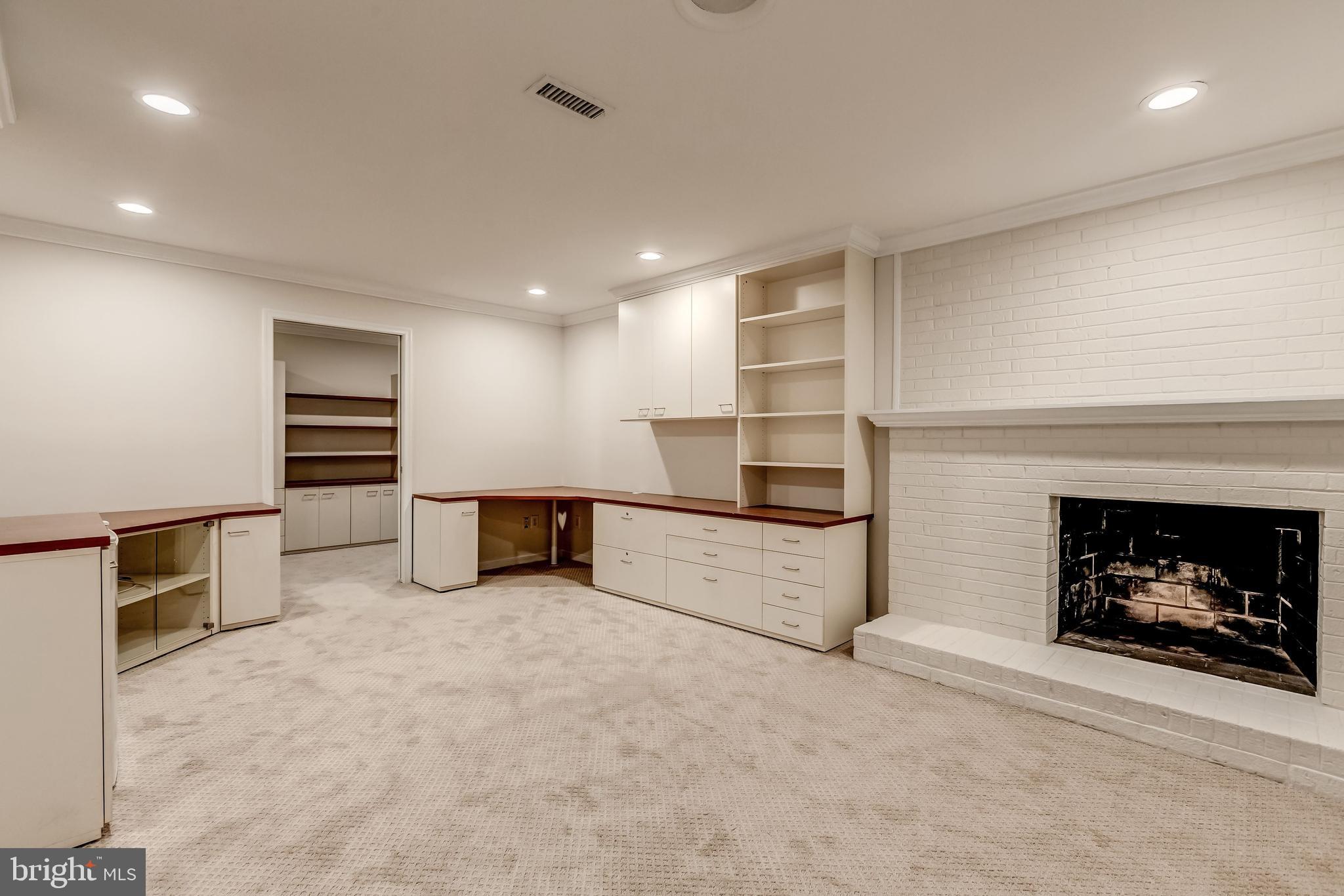 MADISON OF MCLEAN - Residential