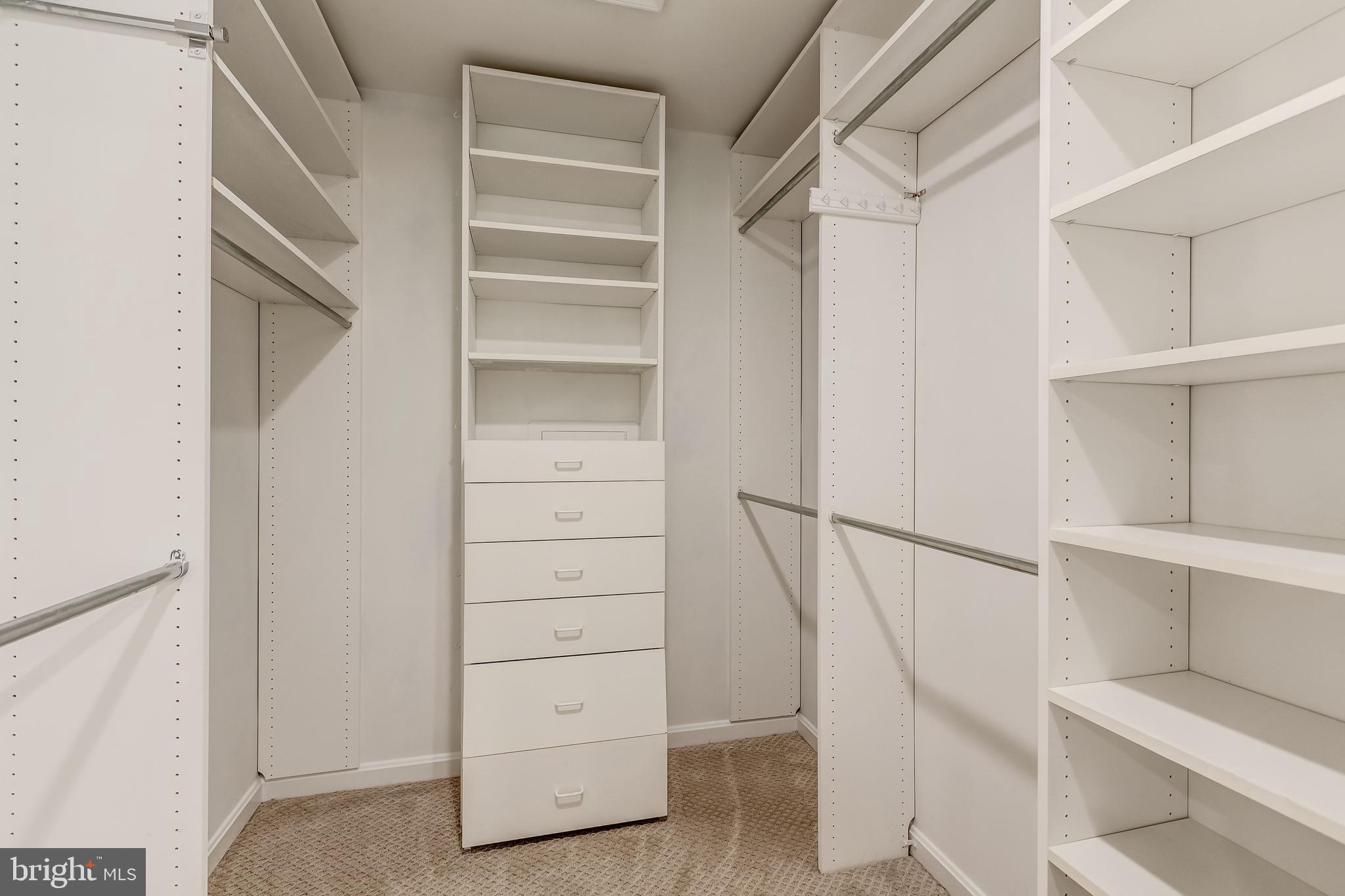 MADISON OF MCLEAN - Residential