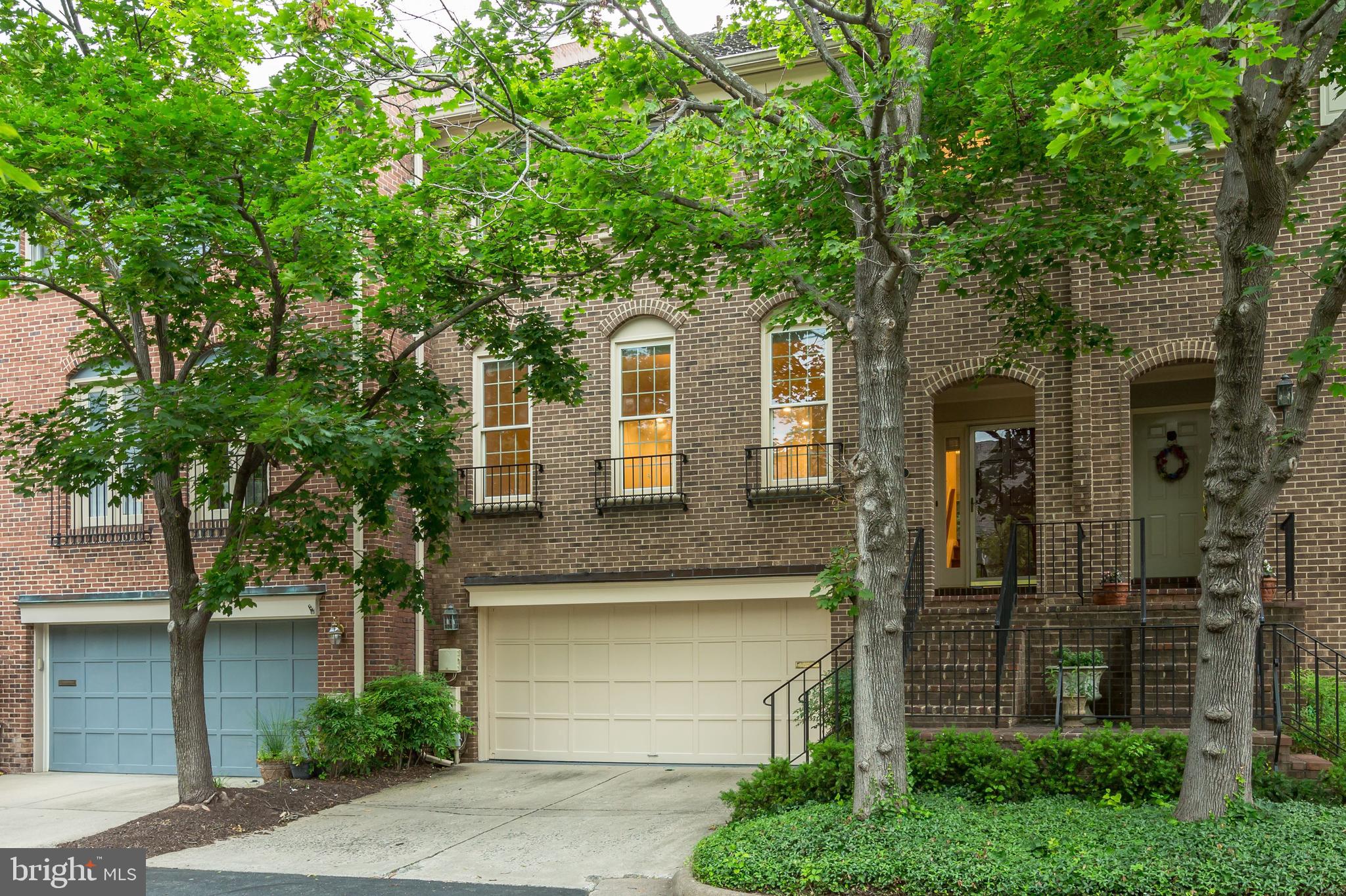 MADISON OF MCLEAN - Residential