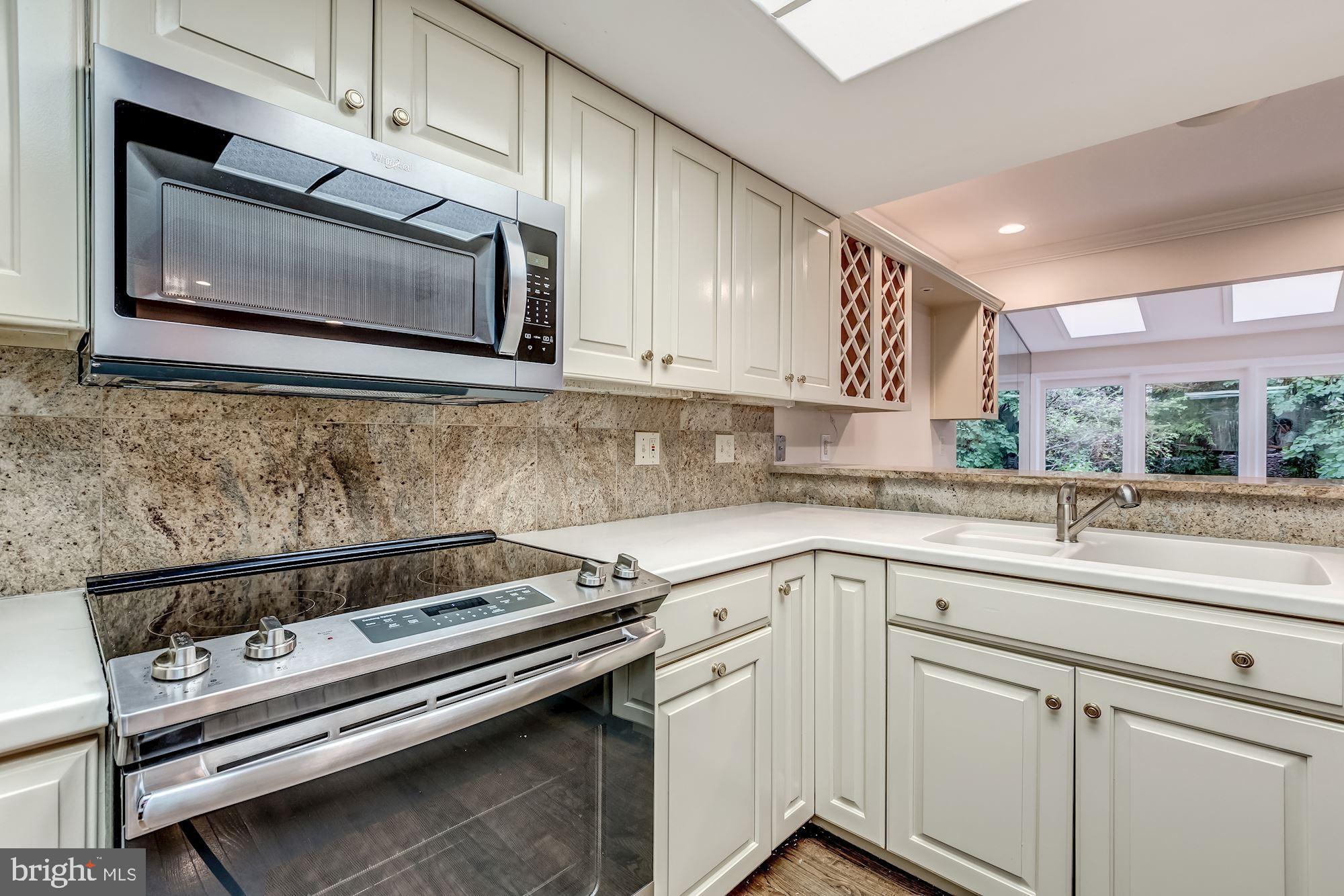 MADISON OF MCLEAN - Residential