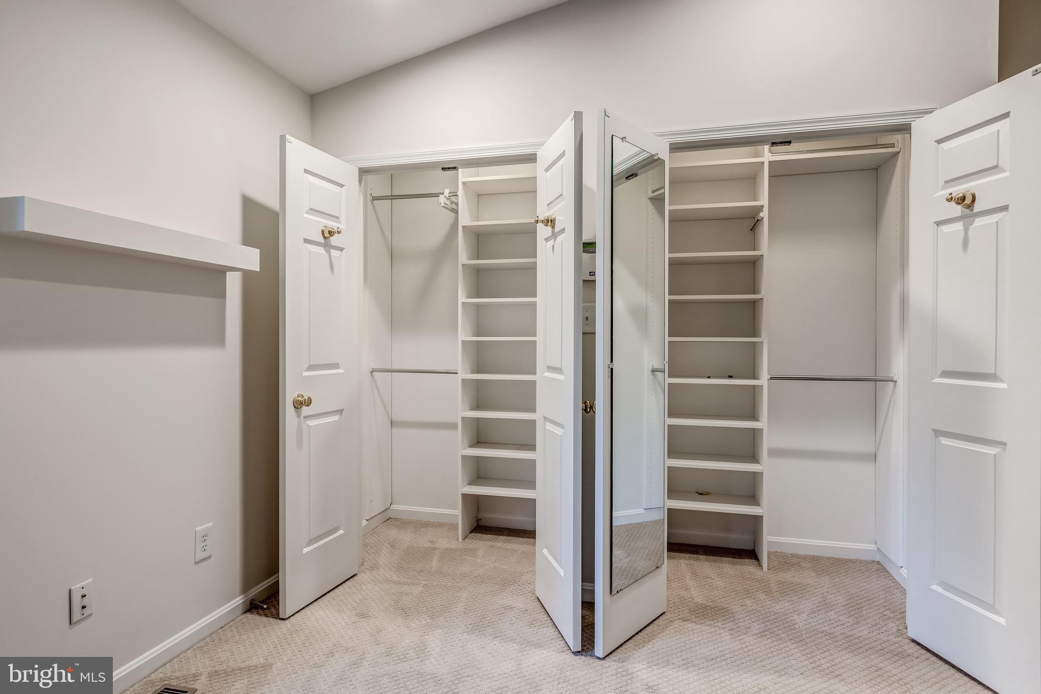 MADISON OF MCLEAN - Residential