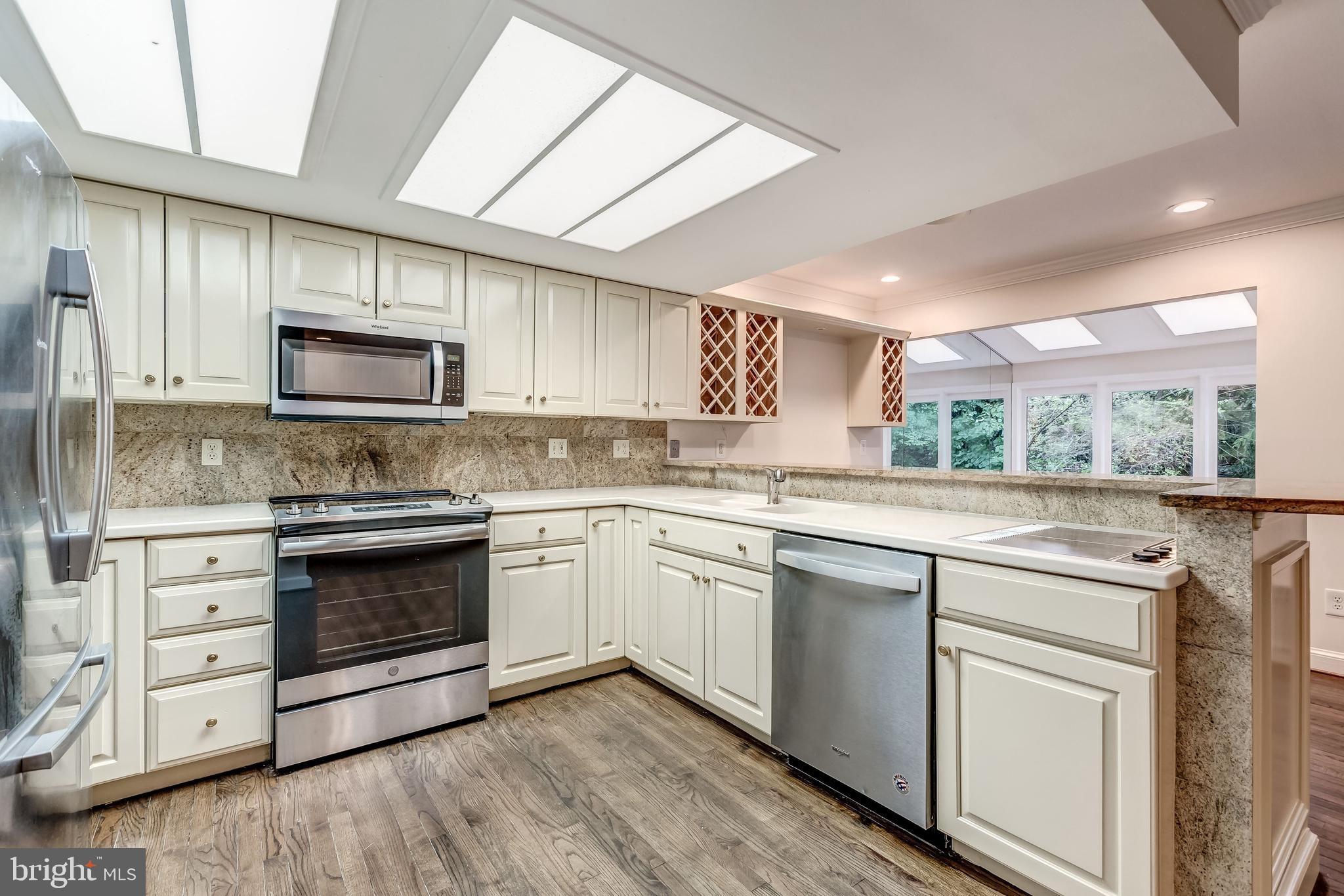 MADISON OF MCLEAN - Residential