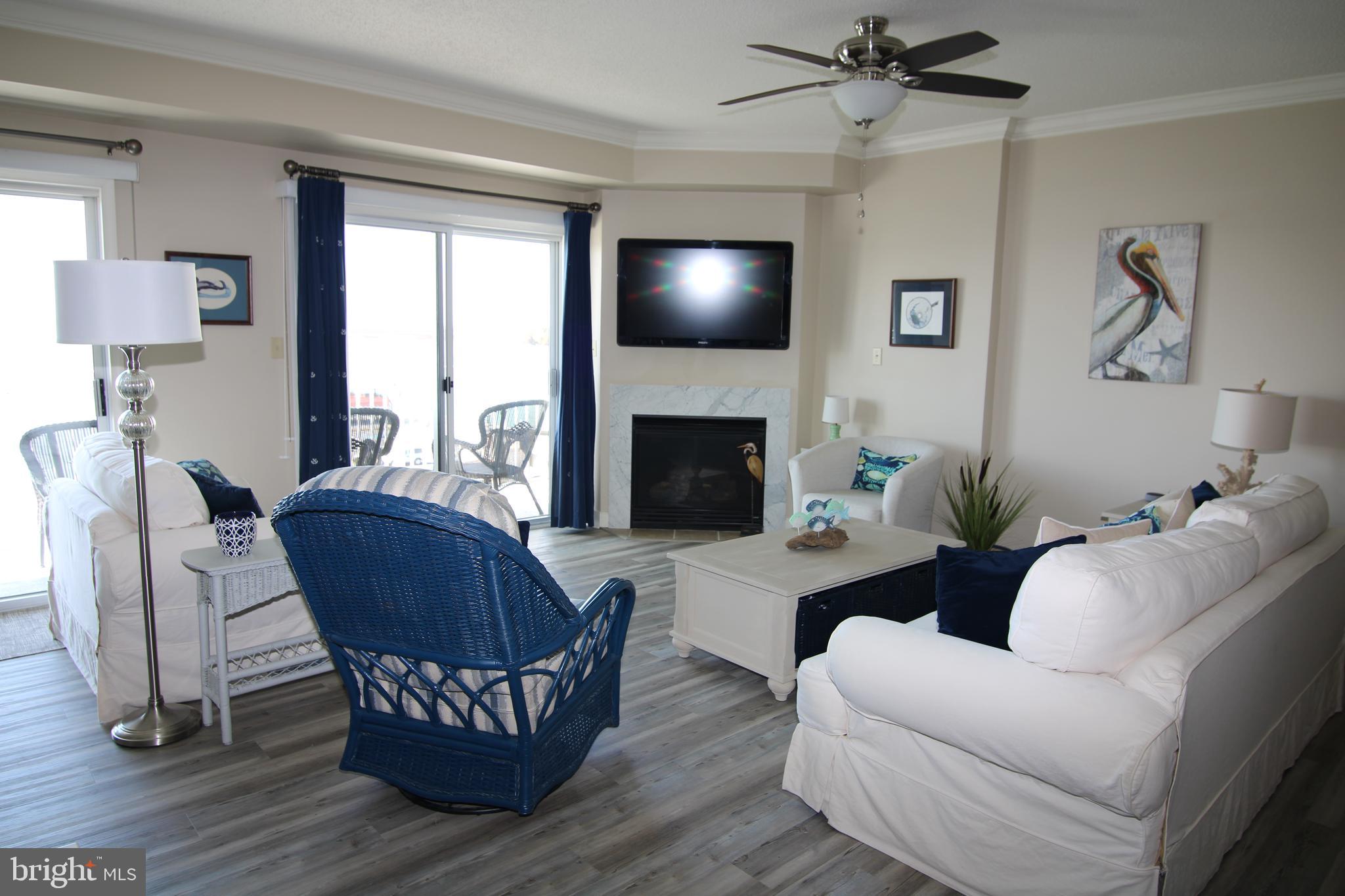 1021 W MAIN STREET 404