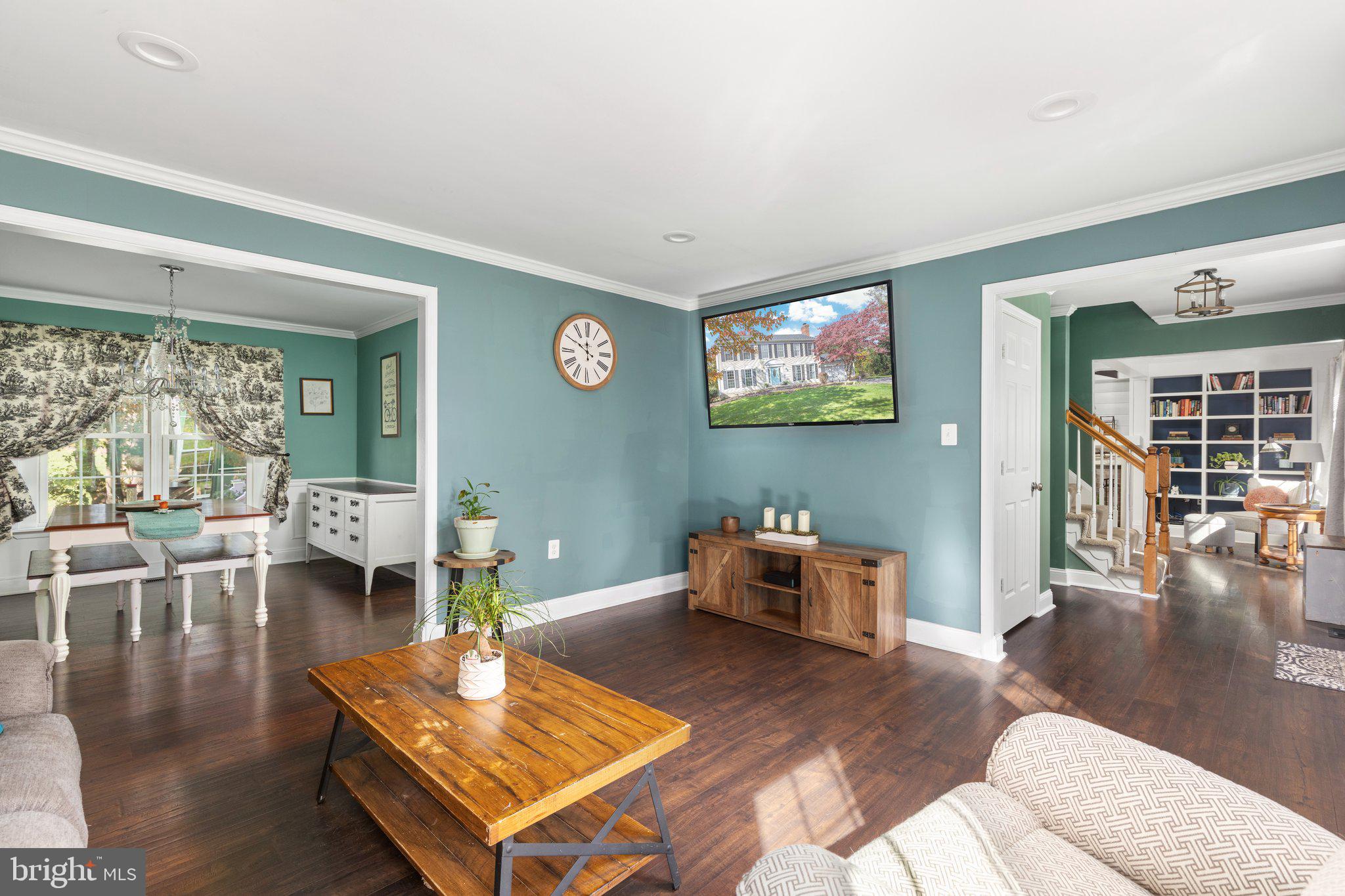 STEEPLE CHASE - Residential