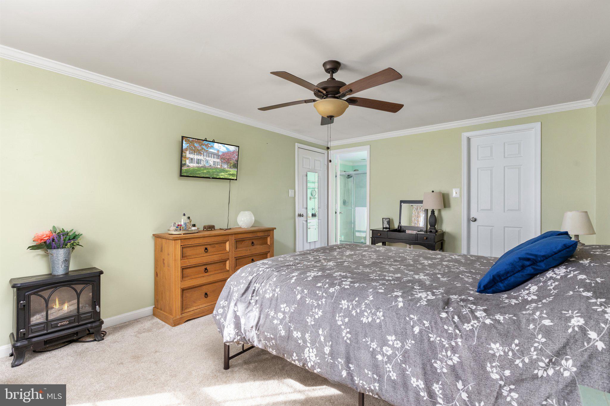 STEEPLE CHASE - Residential