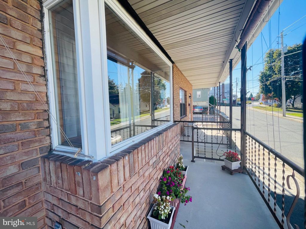 Photo of 33 Avenue A, SCHUYLKILL HAVEN, PA 17972 (MLS # PASK2024044)