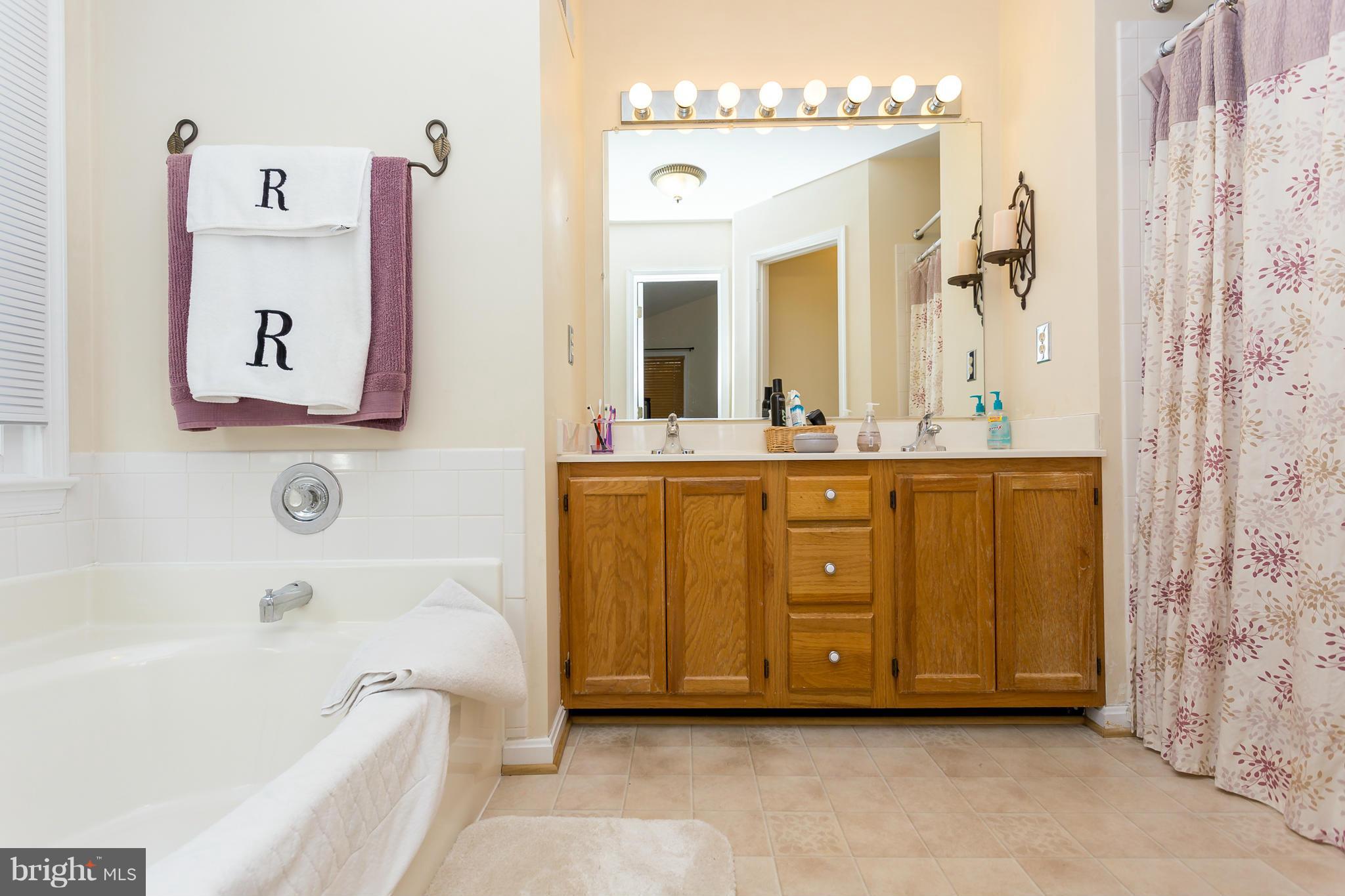 LEE'S HILL - Residential