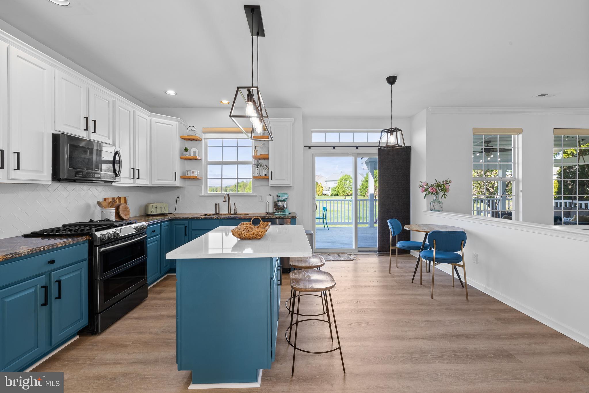 BELLA VISTA - Residential