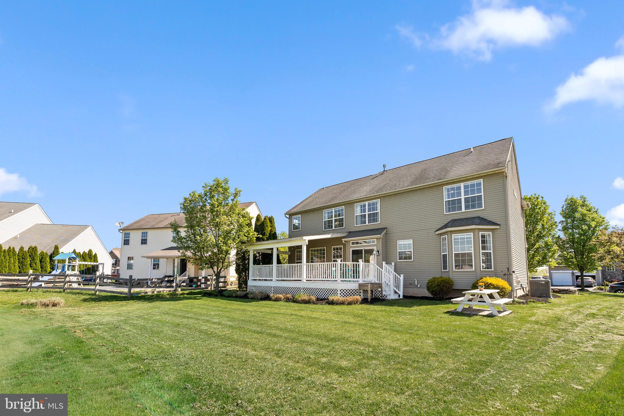 BELLA VISTA - Residential