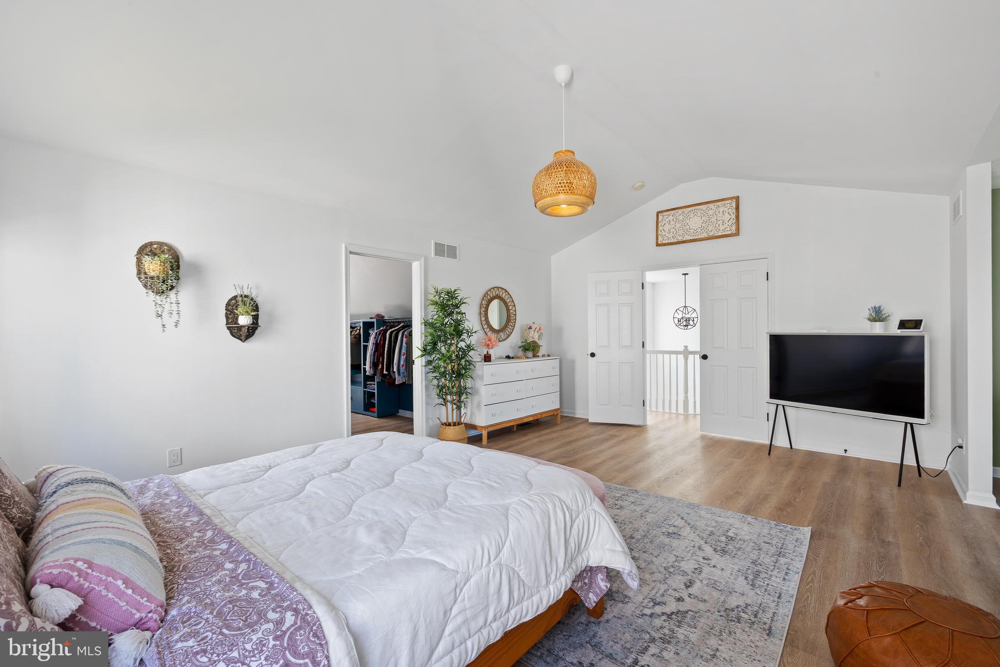 BELLA VISTA - Residential