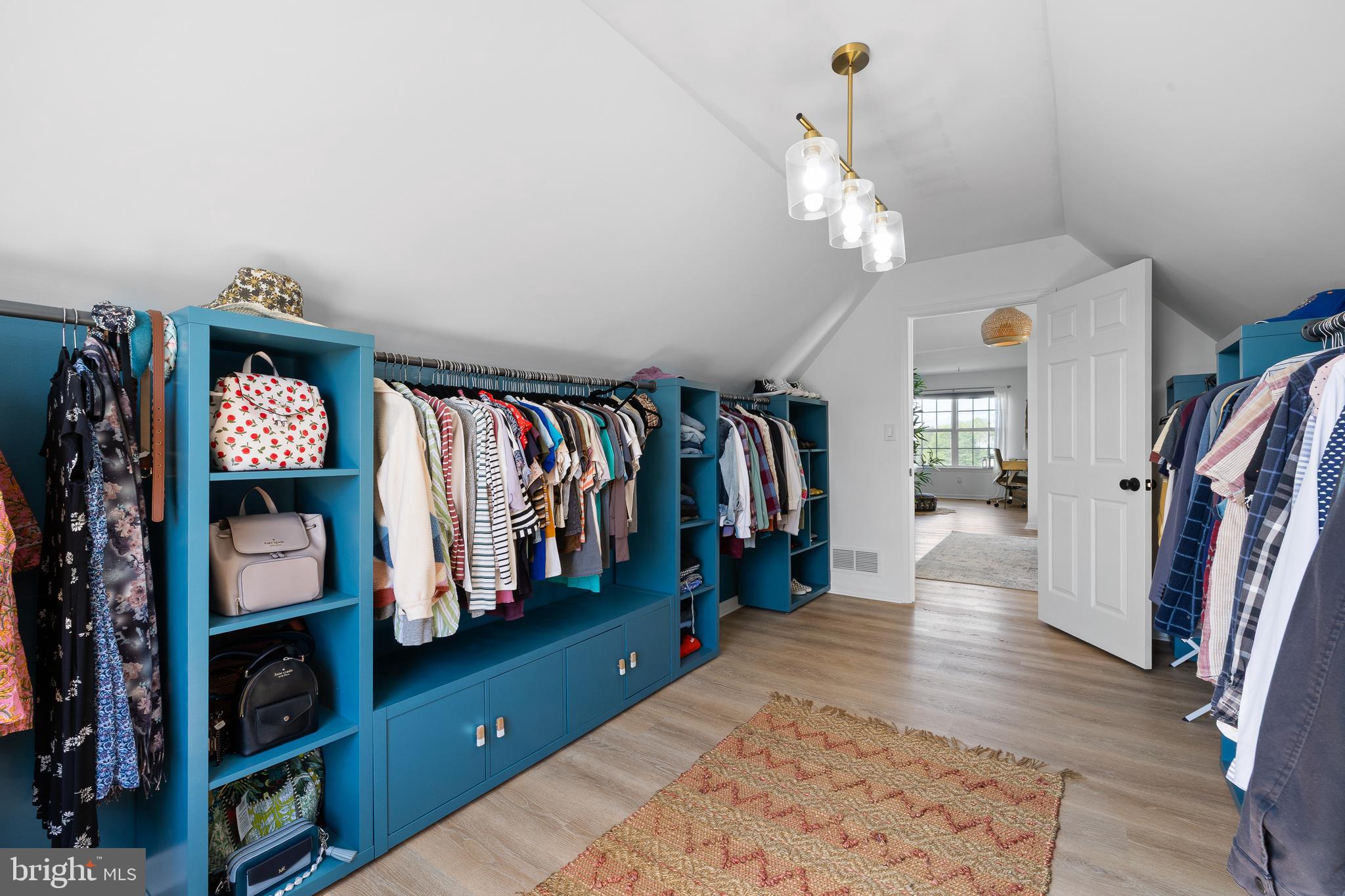 BELLA VISTA - Residential