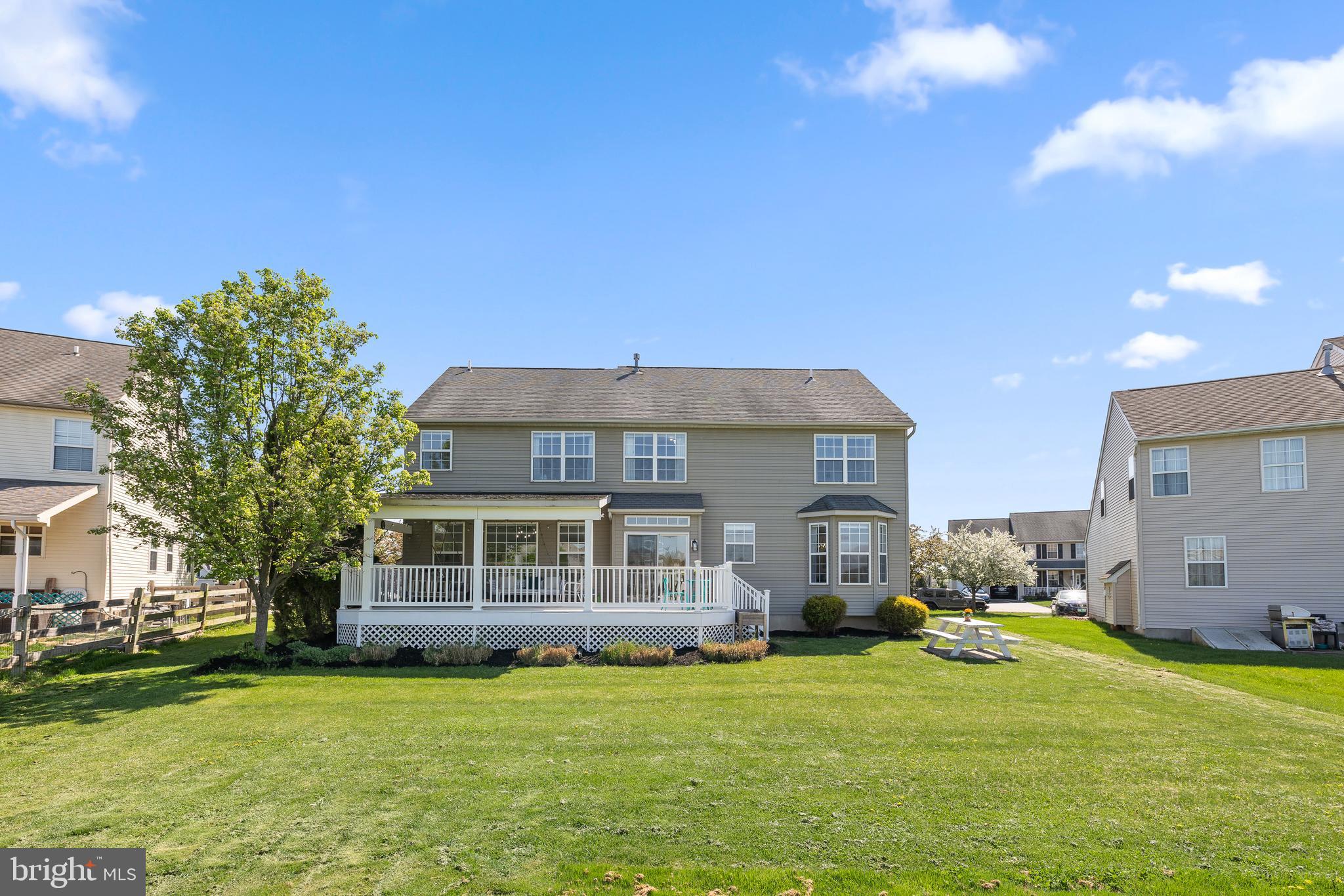 BELLA VISTA - Residential