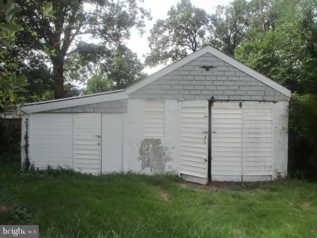 404 MAPLE LANE NW