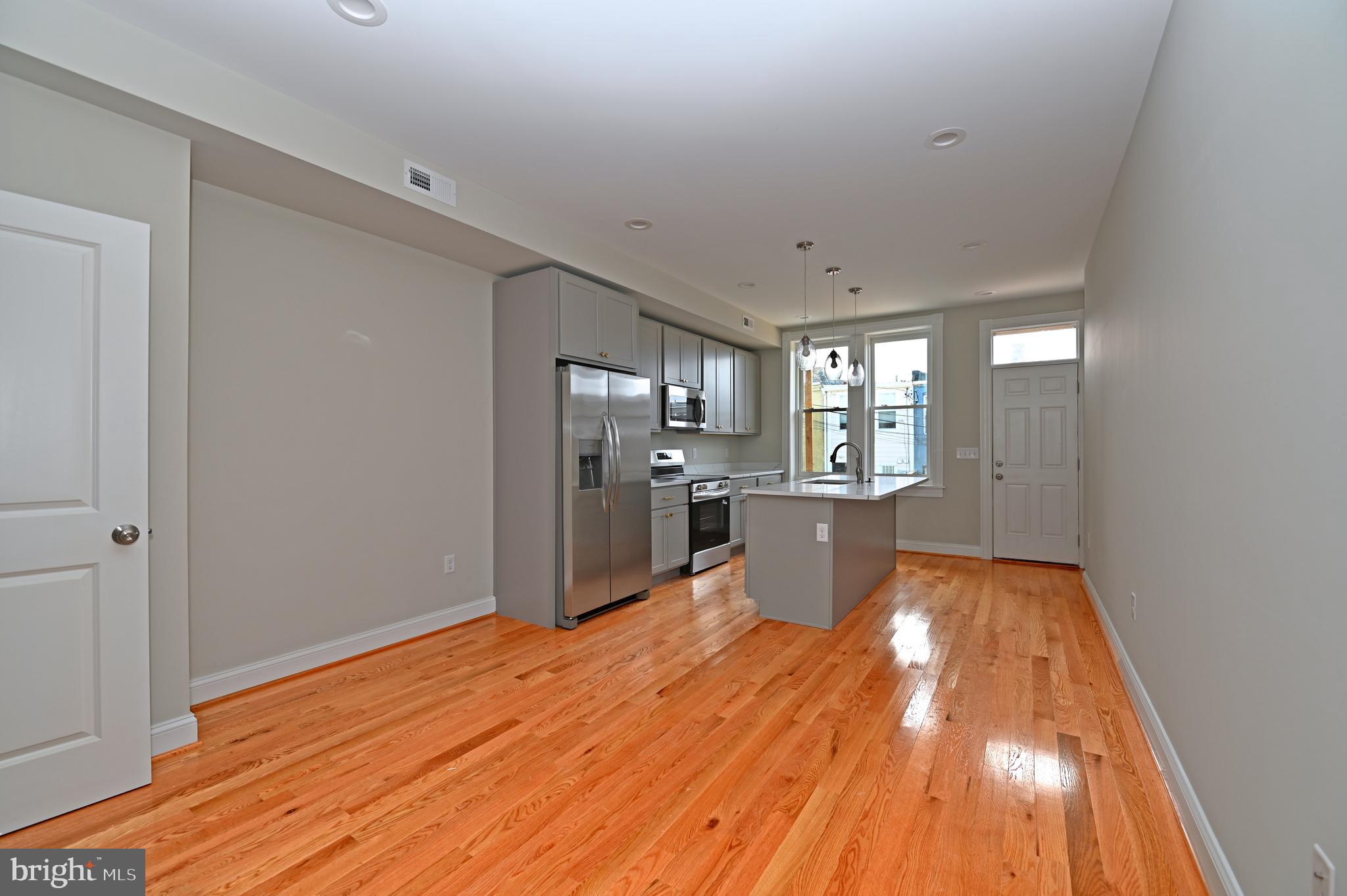 BROADWAY EAST - Residential