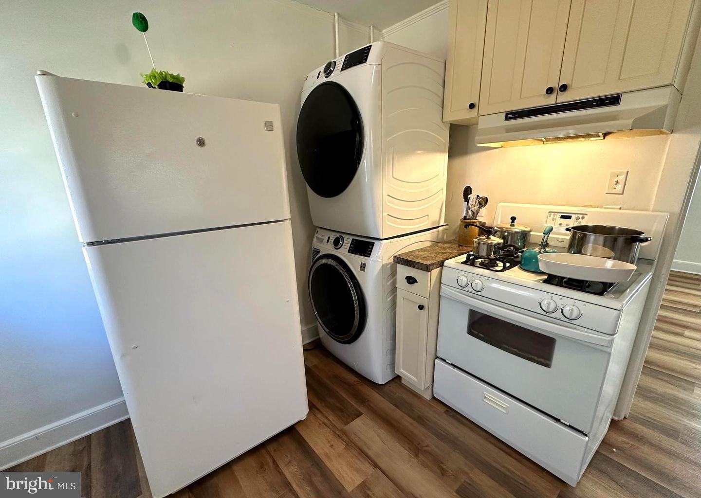 ST. AUBINS - Residential Lease