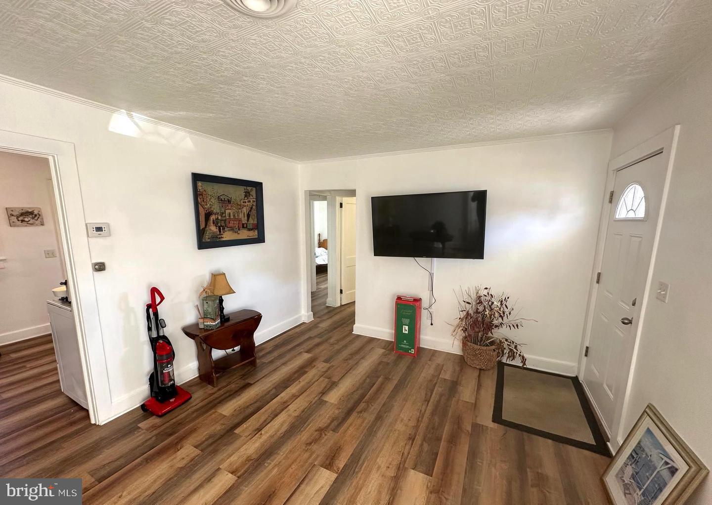 ST. AUBINS - Residential Lease