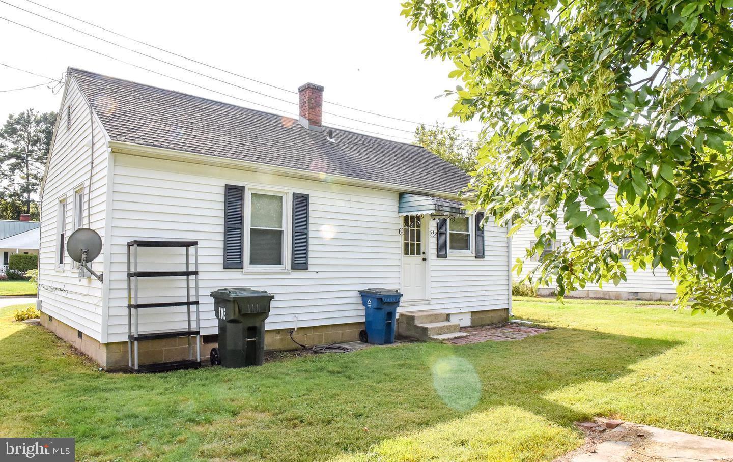 ST. AUBINS - Residential Lease