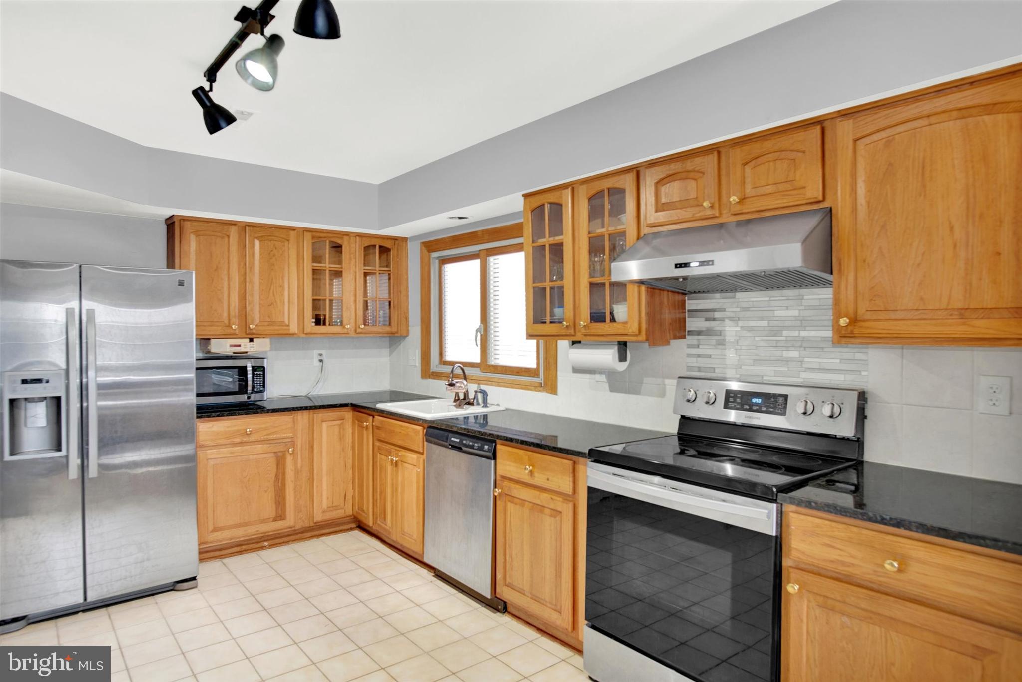 OAKTREE SUB PLAT ONE - Residential Lease